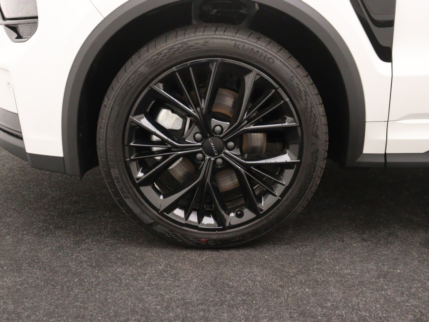 Foto van Lynk&co LYNK & Co 01