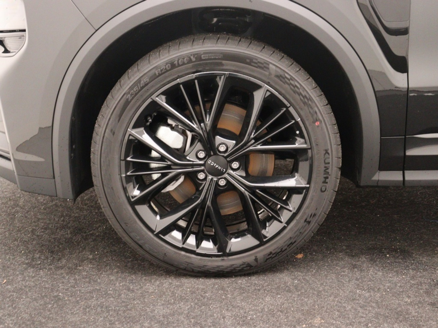 Foto van Lynk&co LYNK & Co 01