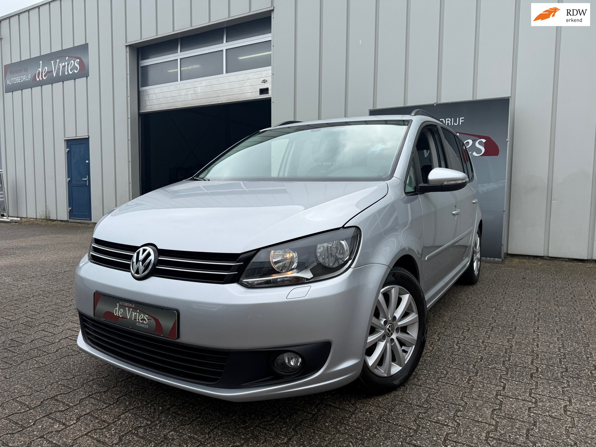 Volkswagen Touran 1.4 TSI Comfortline 7 Persoons! / Airco / Navi / Stoelverw. / PDC / Trekhaak 2015 - voorkant