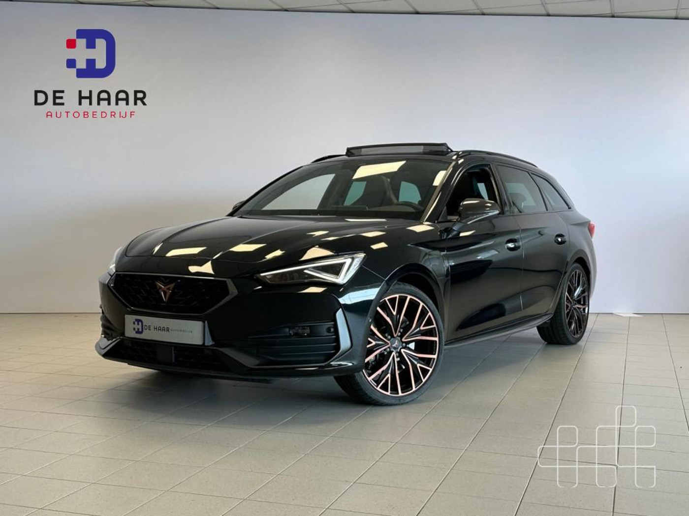 Cupra Leon Sportstourer 1.4 TSI eHybrid VZ Cup - Carbon Kuipstoelen - Schuif/Kantel - Uniek in NL! 2024 - voorkant