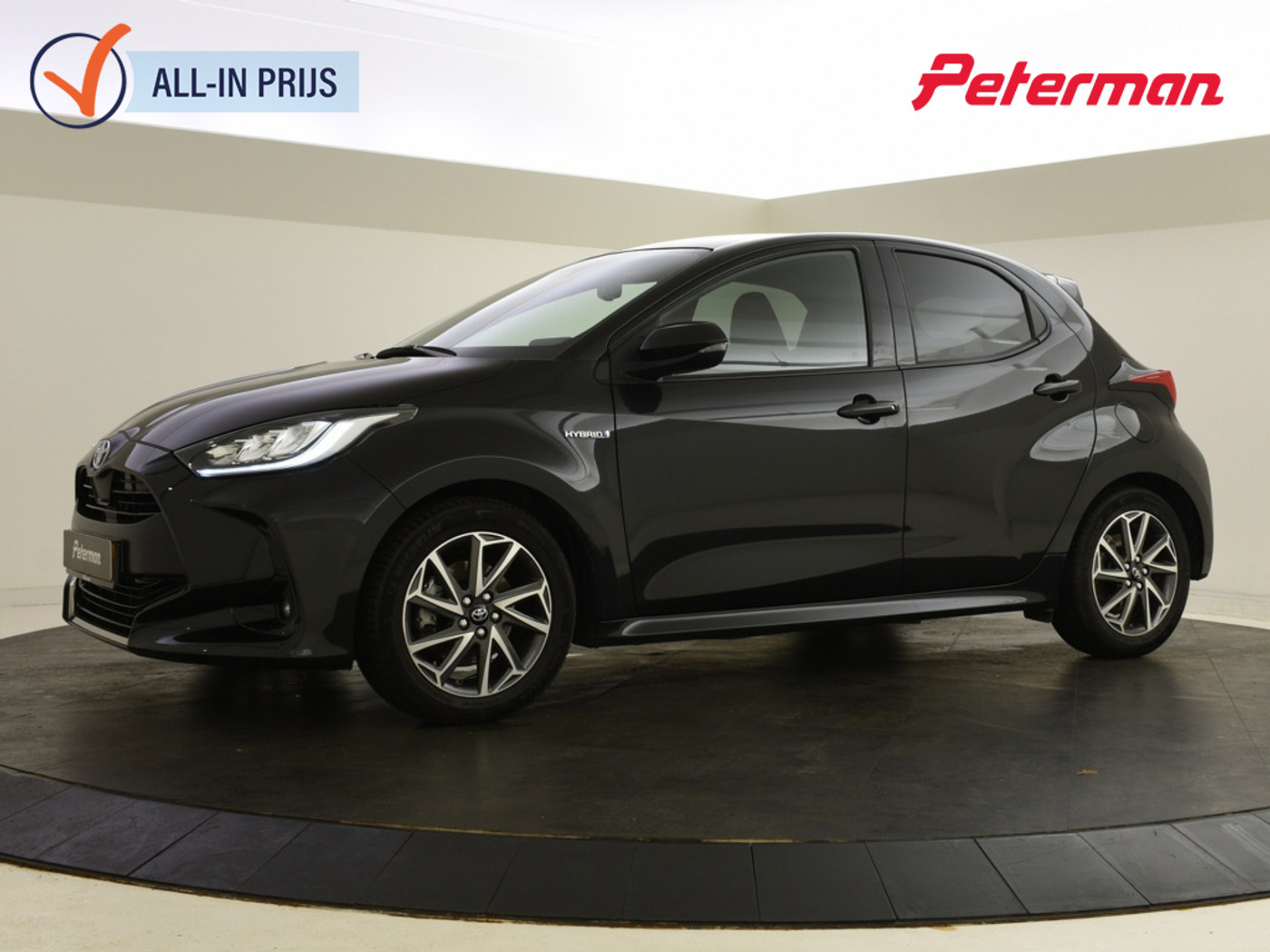 Toyota Toyota Yaris 1.5 Hybrid Lounge | Carplay | Panorama | Halfleer | 2021 - voorkant