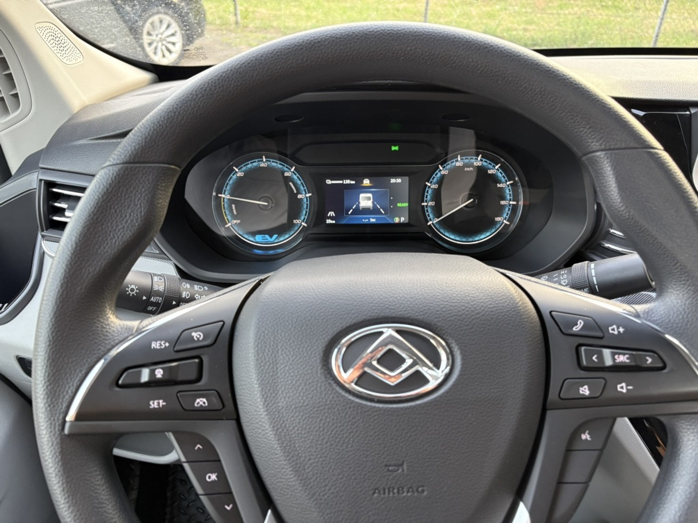 Foto van Maxus Maxus Edeliver 9