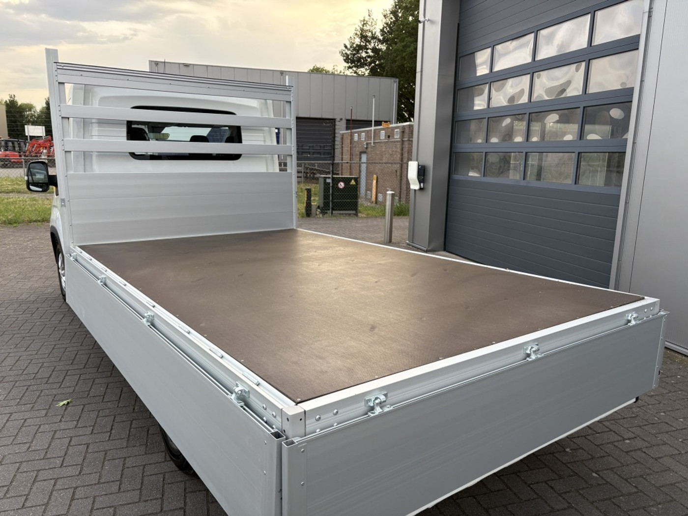 Foto van Maxus Maxus Edeliver 9