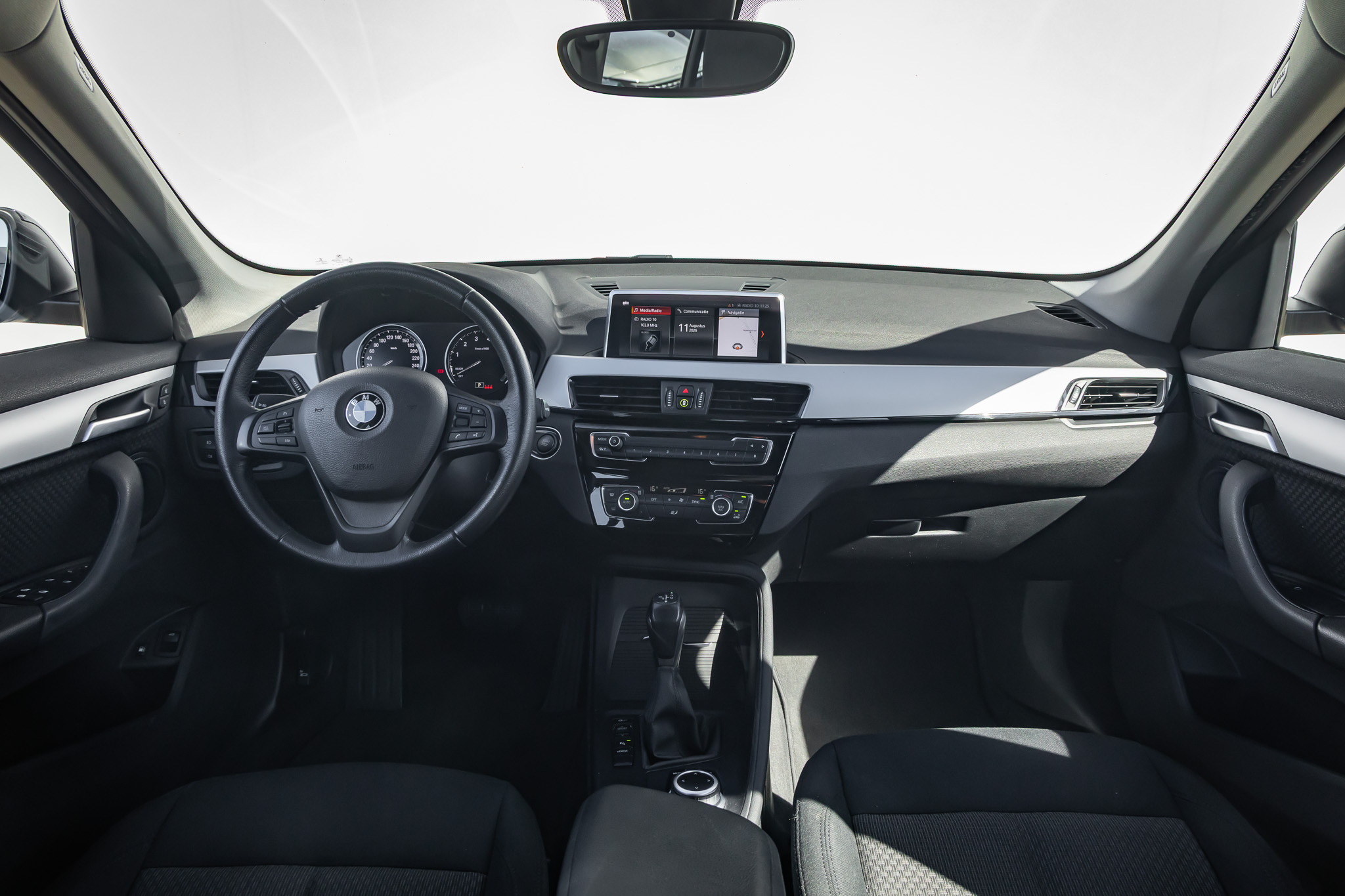 Foto van BMW X1 Xdrive25e