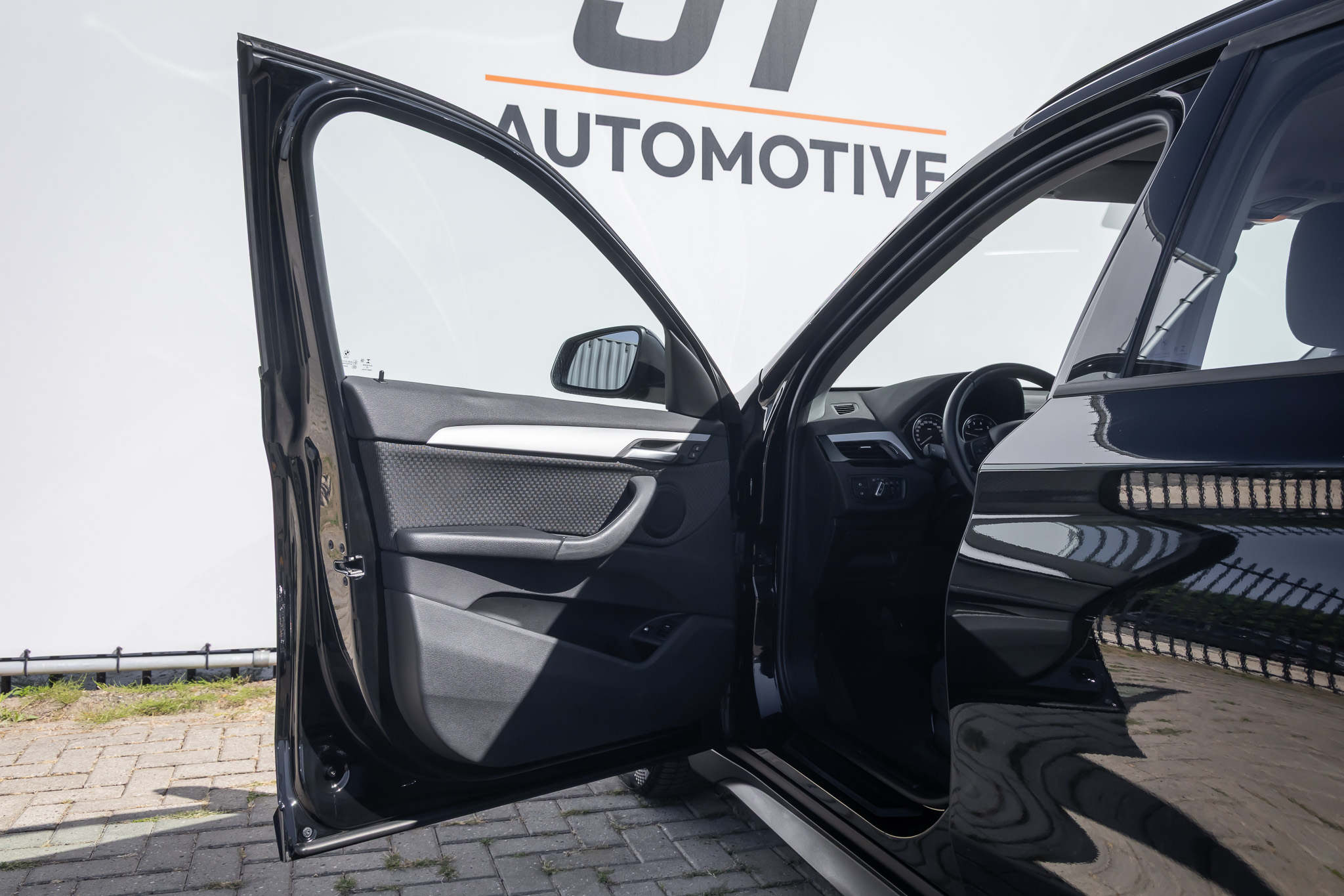 Foto van BMW X1 Xdrive25e