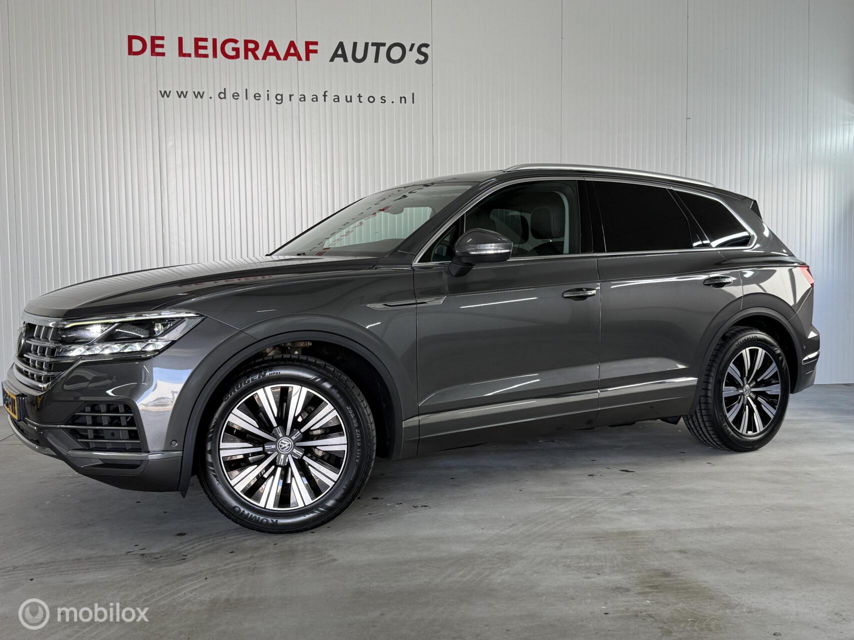 Volkswagen Touareg 3.0 TDi 286pk Aut8 grijs kenteken [vol optie's] 2020 - voorkant