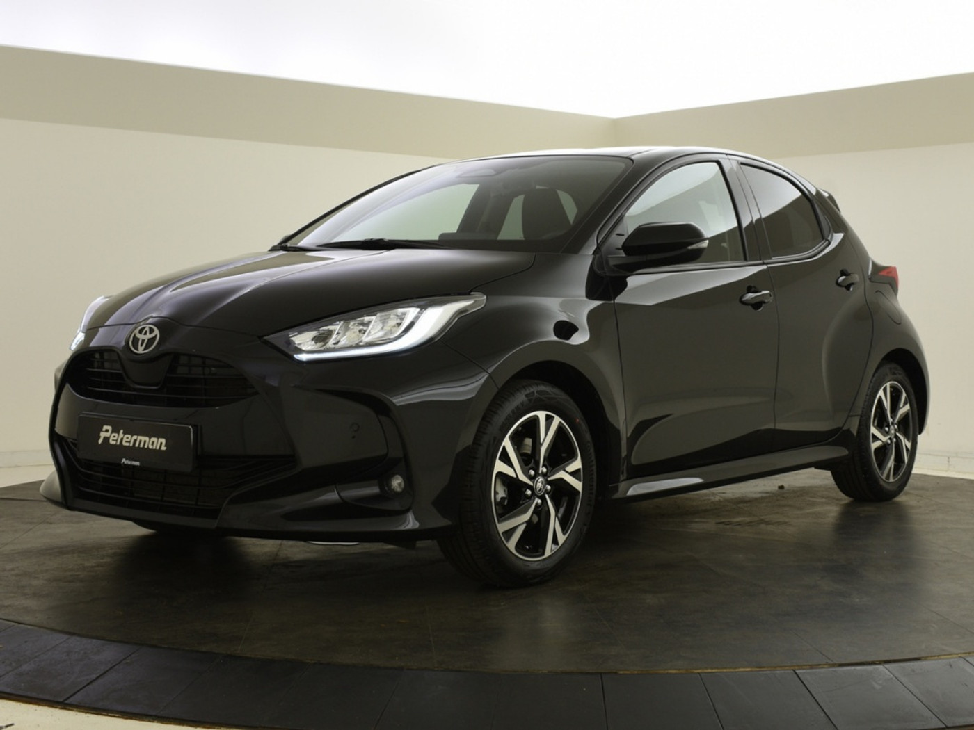 Toyota Yaris 1.5 Hybrid 115 Style | PDC V+A | BSM | Stuur en Stoelverwarming 2024 - voorkant
