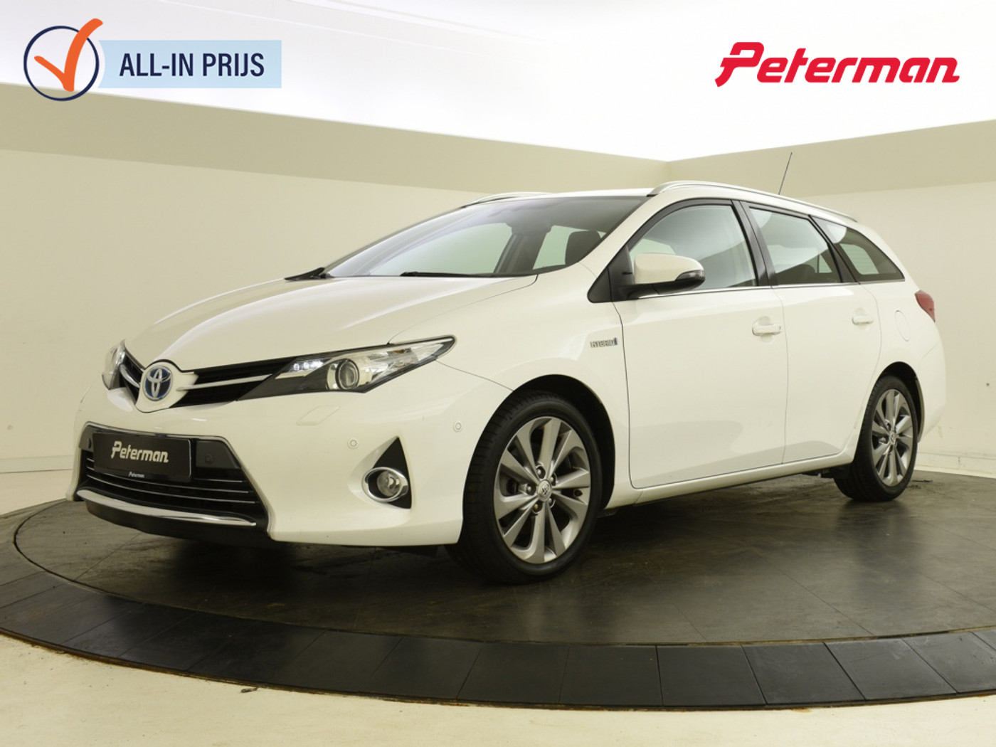 Toyota Toyota Auris 1.8 Hybrid Executive | PDC | Navigatie | Stoelverw. | Leder 2015 - voorkant