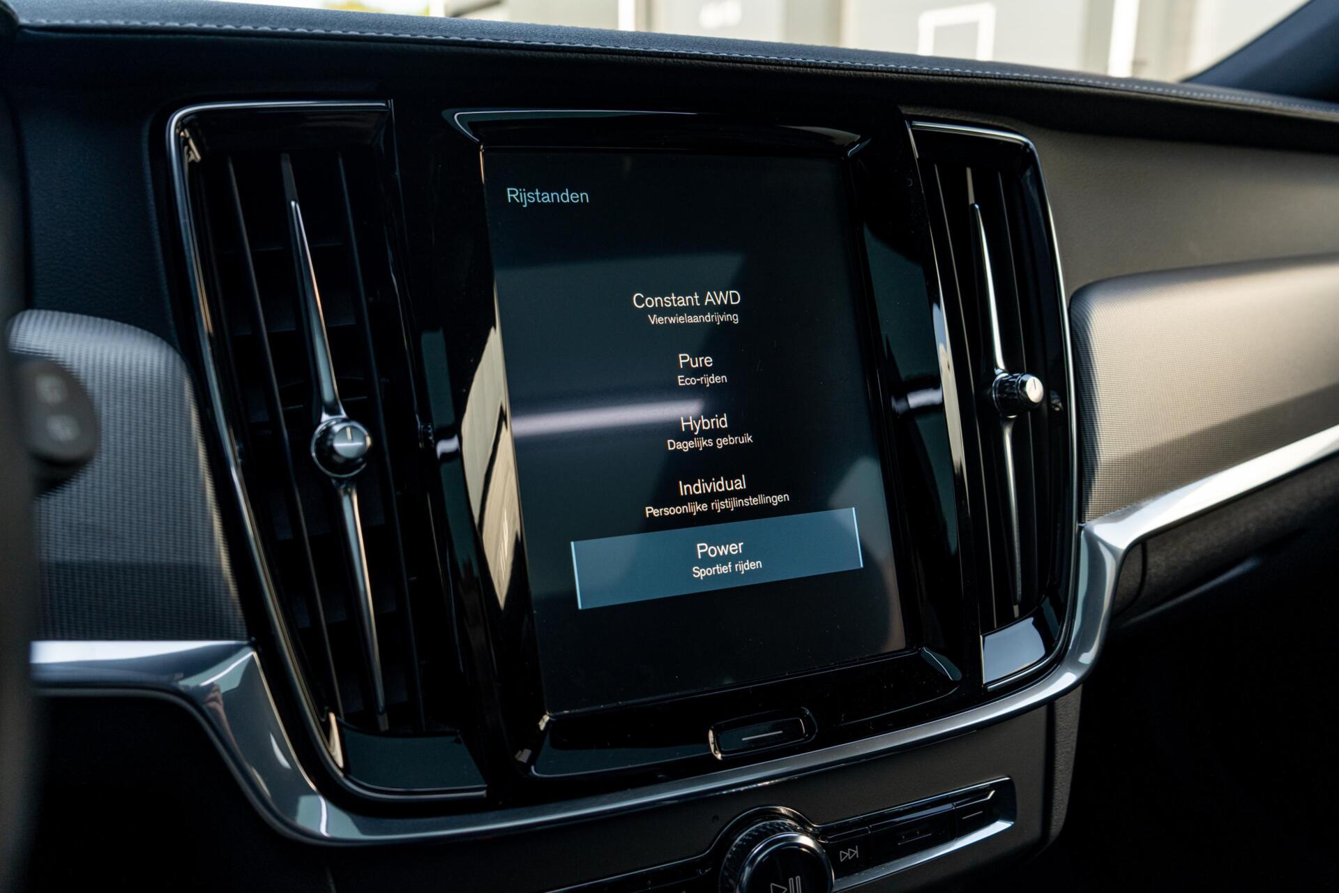 Foto van Volvo V90 T8 Twin Engine