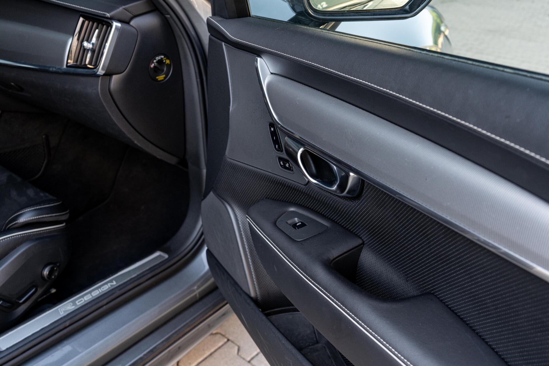 Foto van Volvo V90 T8 Twin Engine