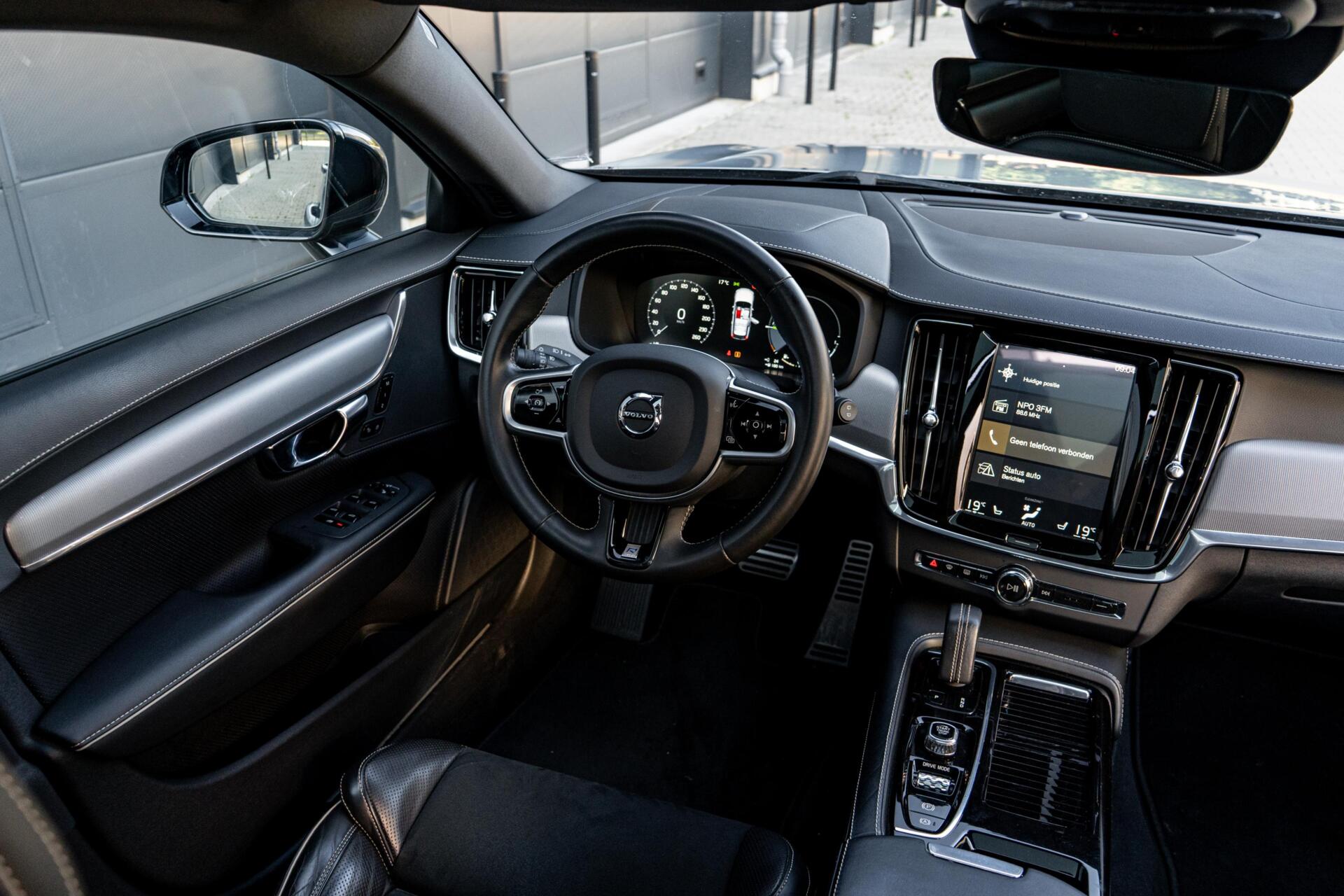 Foto van Volvo V90 T8 Twin Engine