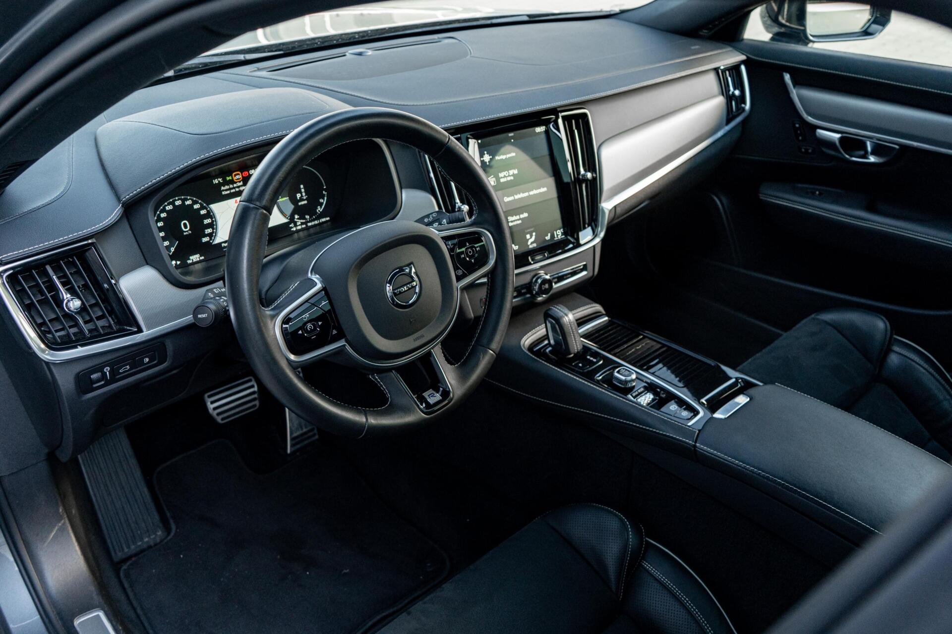 Foto van Volvo V90 T8 Twin Engine