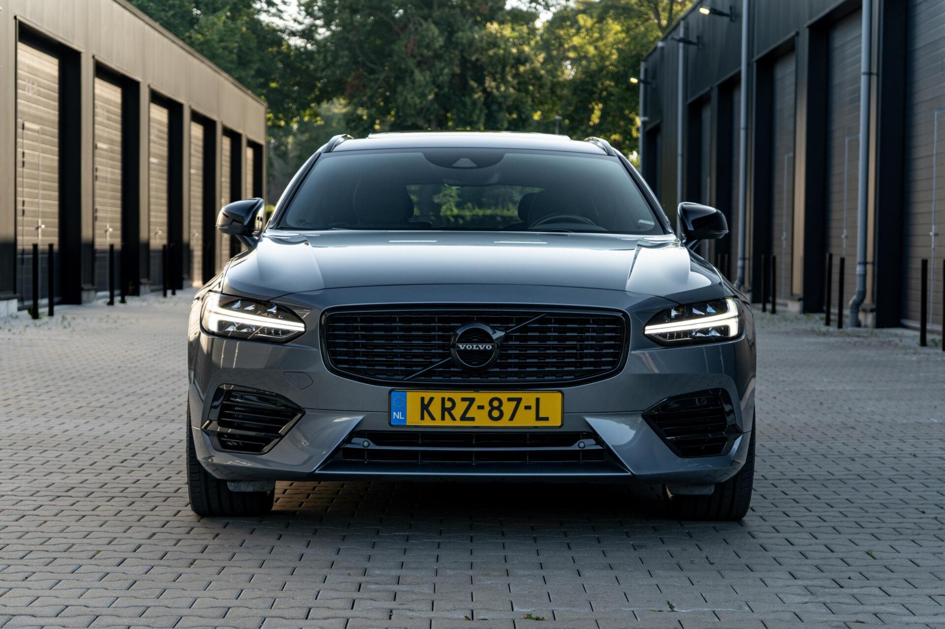 Foto van Volvo V90 T8 Twin Engine
