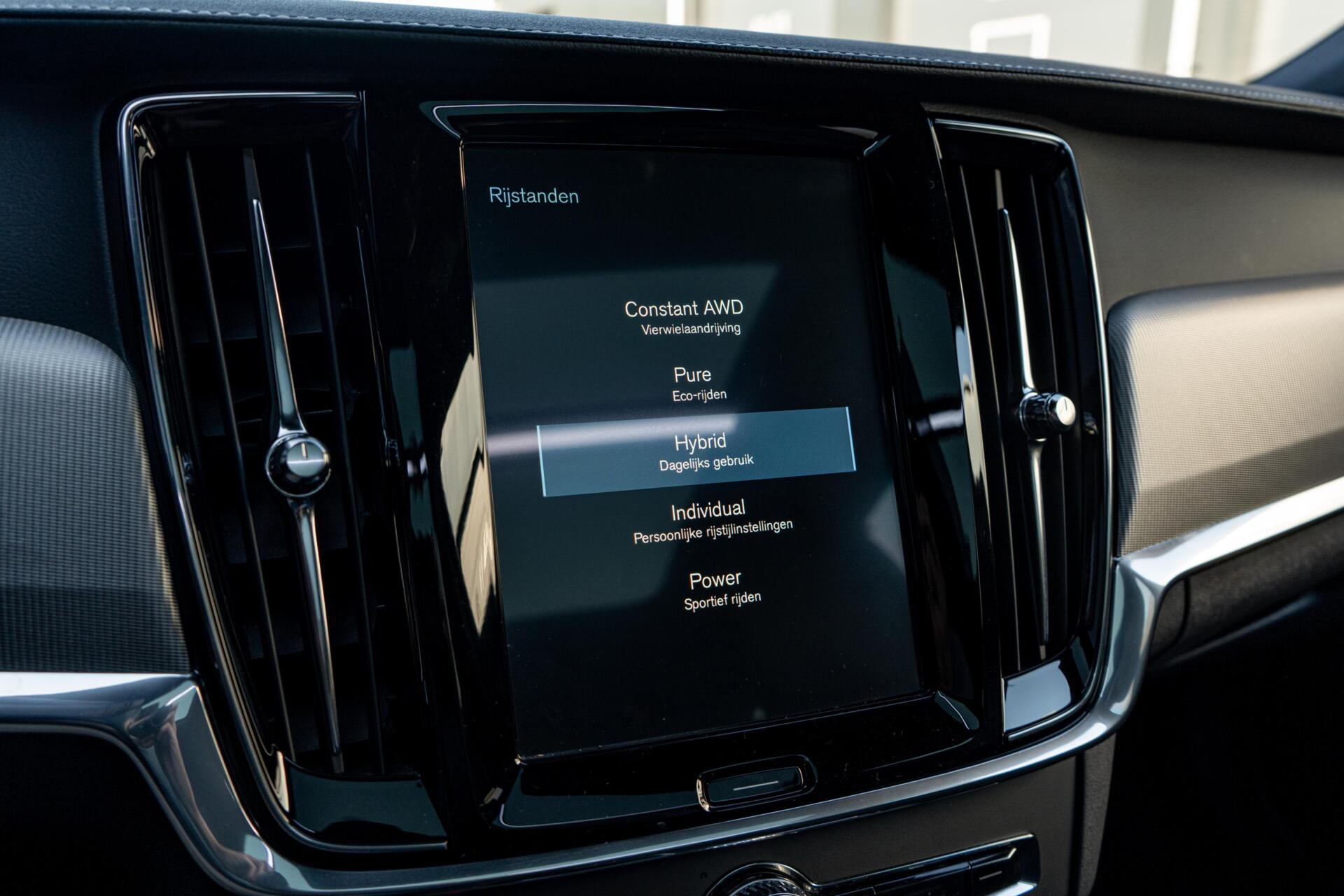 Foto van Volvo V90 T8 Twin Engine