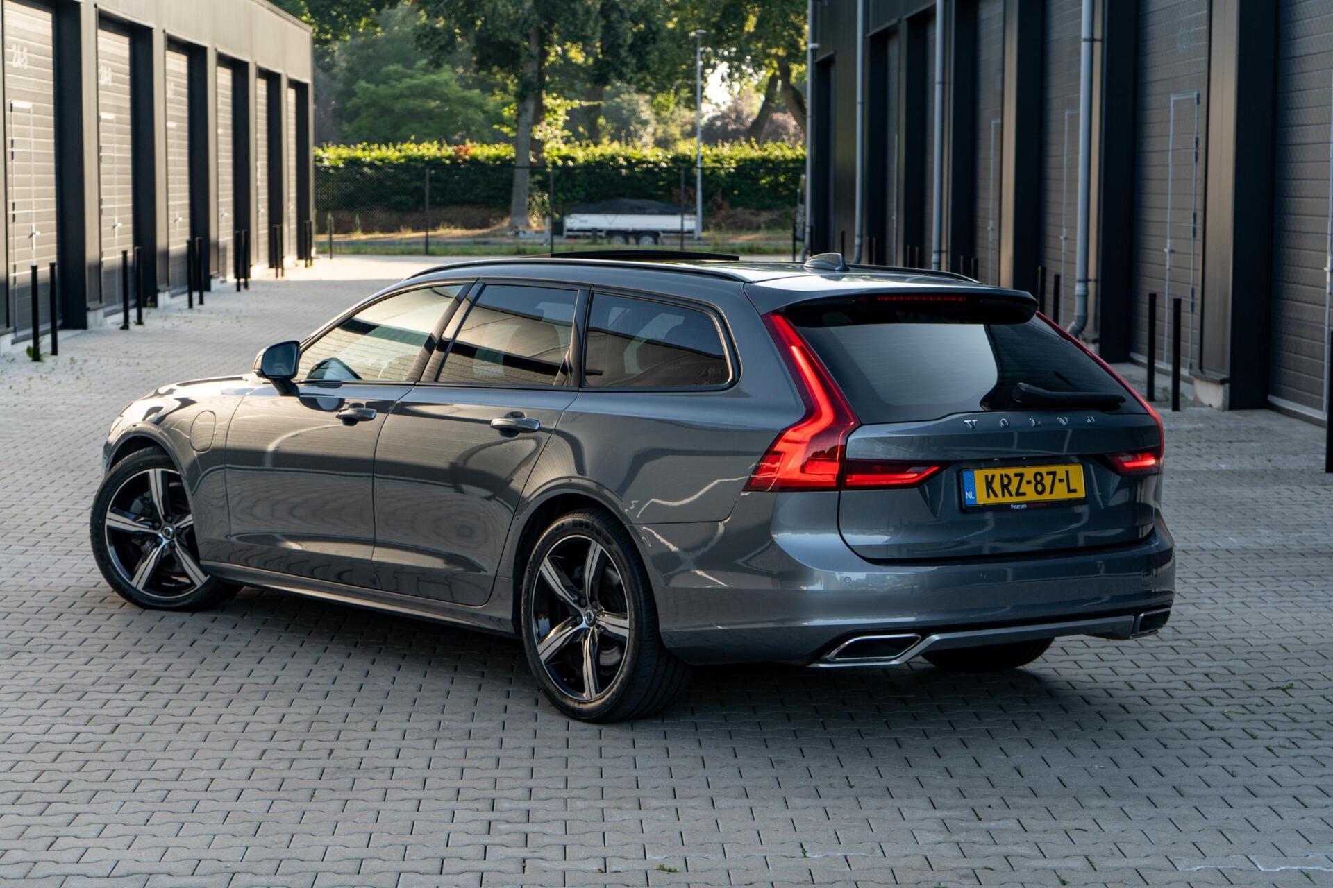 Foto van Volvo V90 T8 Twin Engine