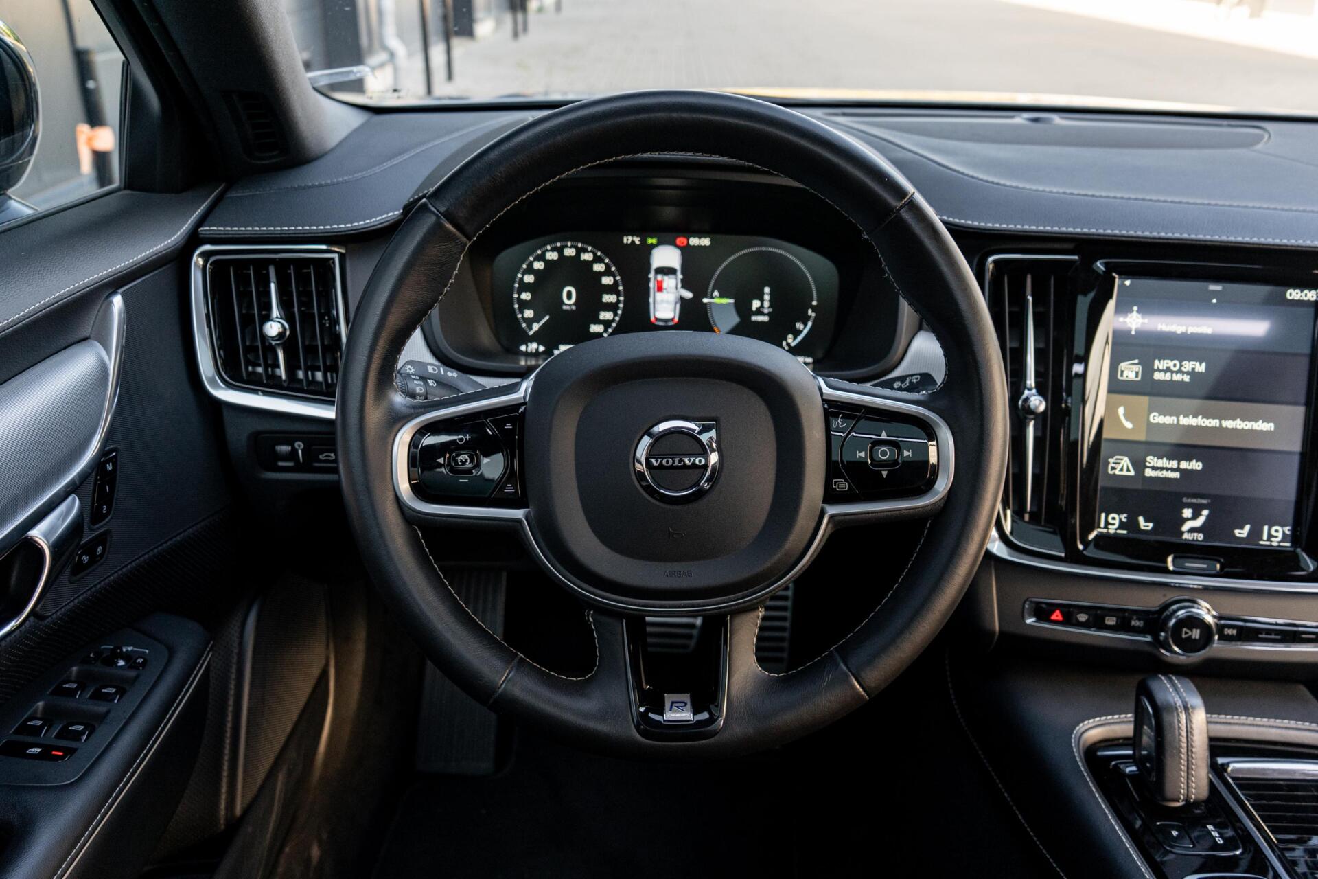 Foto van Volvo V90 T8 Twin Engine