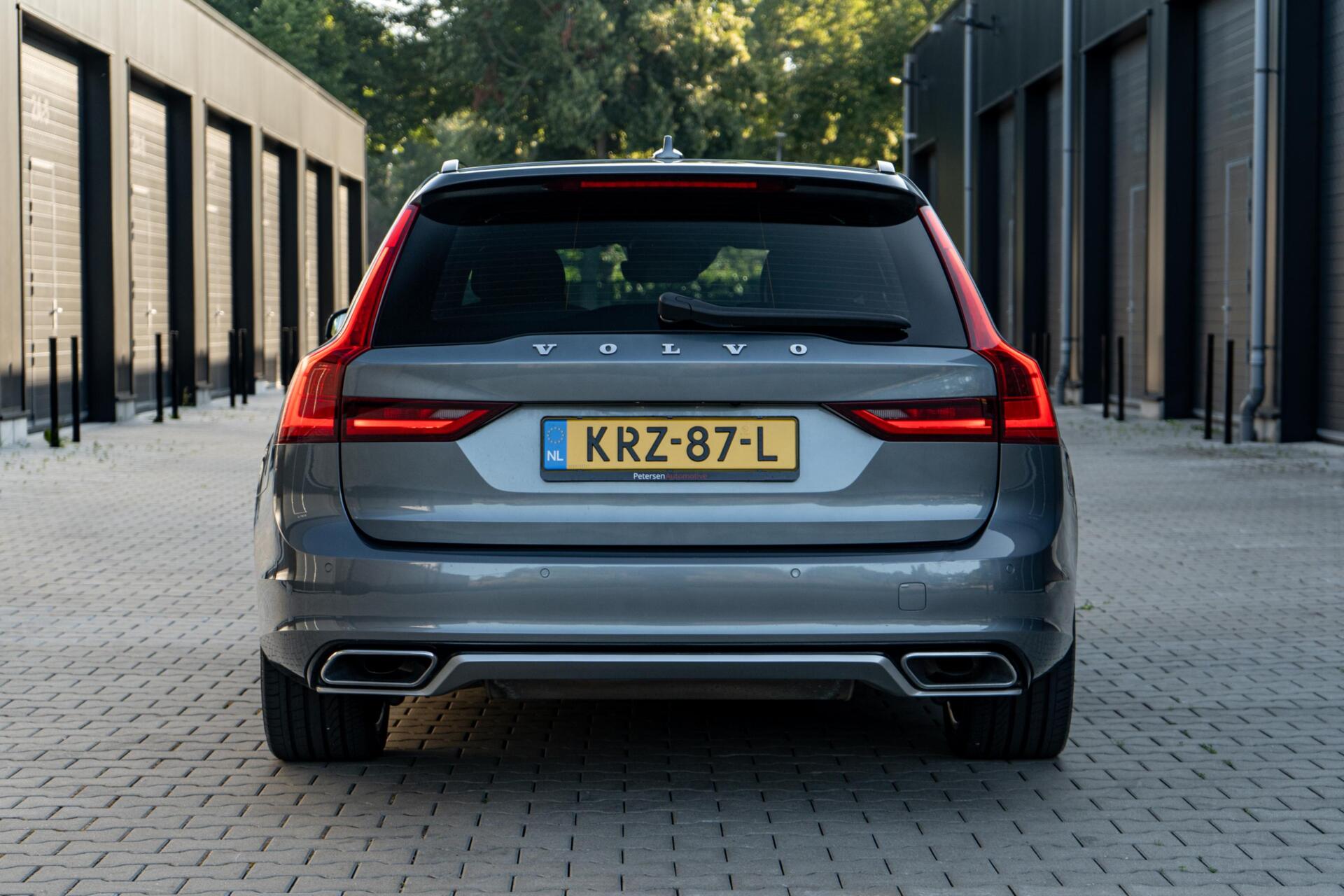 Foto van Volvo V90 T8 Twin Engine