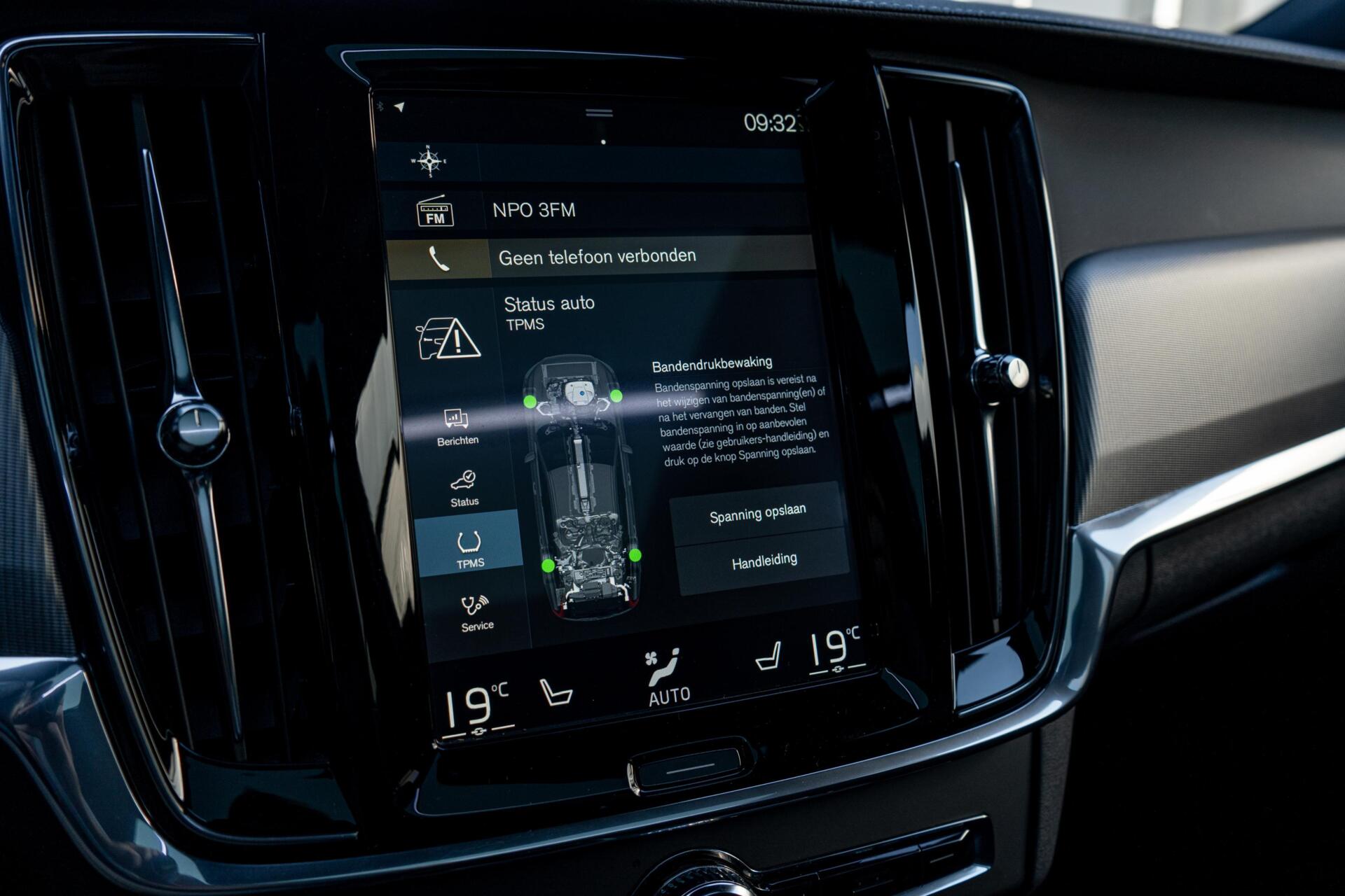 Foto van Volvo V90 T8 Twin Engine