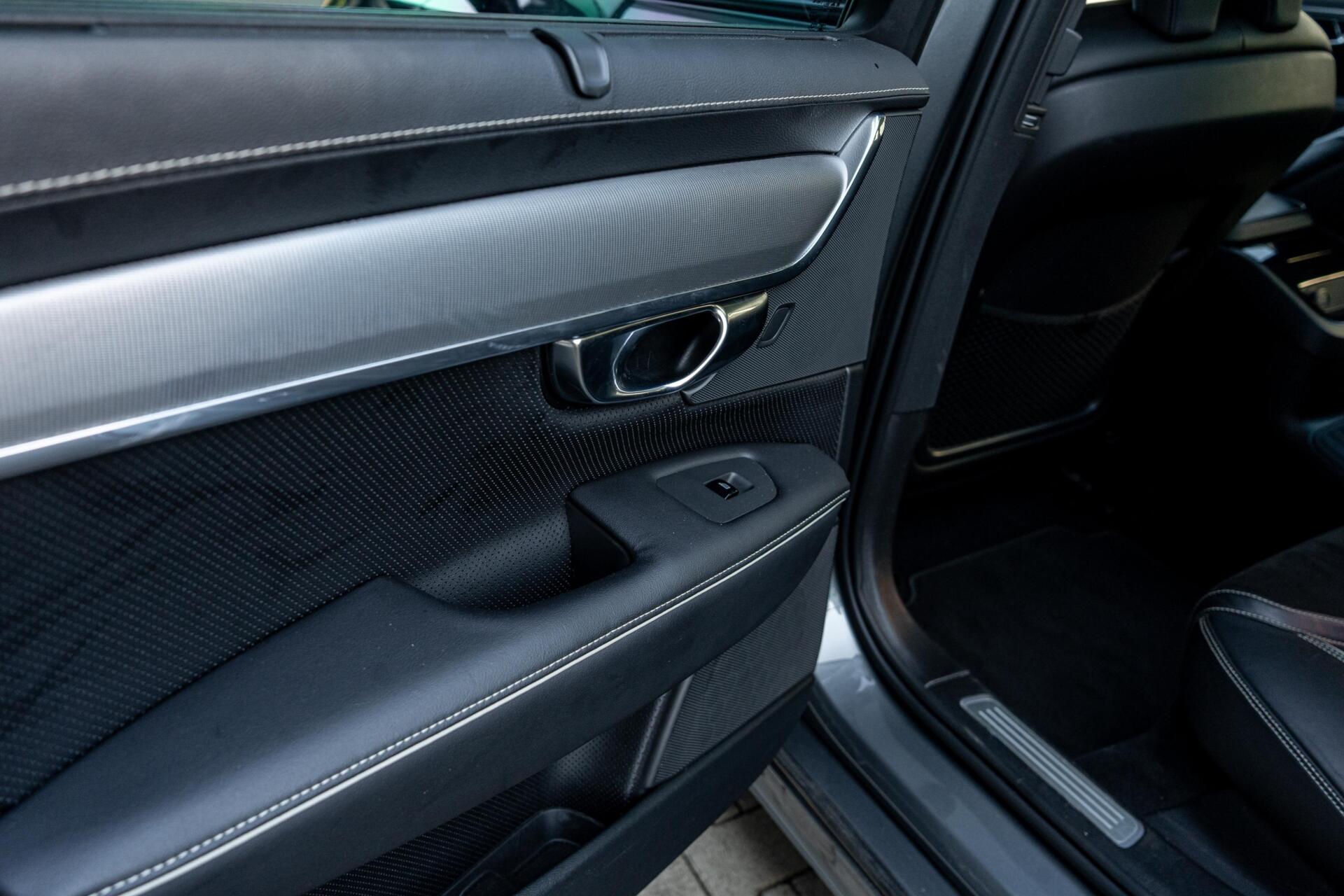 Foto van Volvo V90 T8 Twin Engine