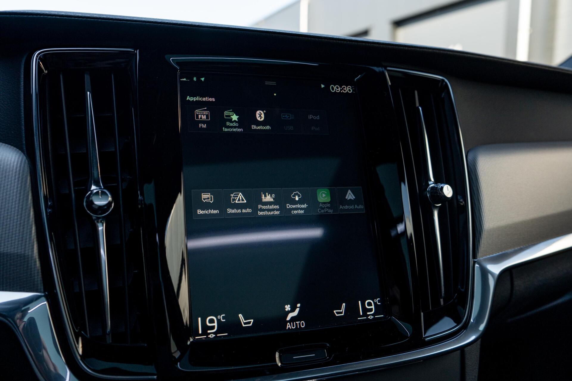 Foto van Volvo V90 T8 Twin Engine