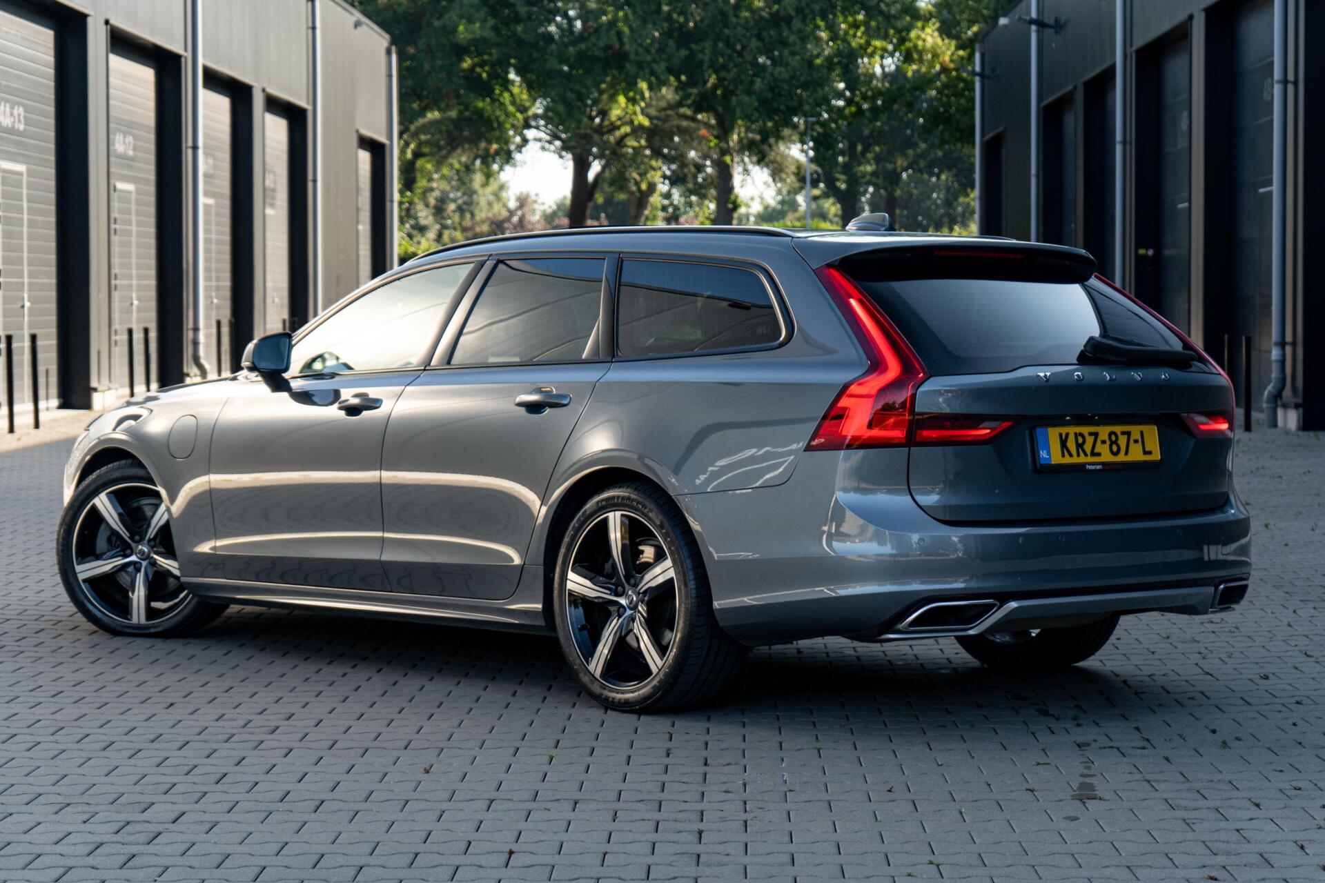 Foto van Volvo V90 T8 Twin Engine