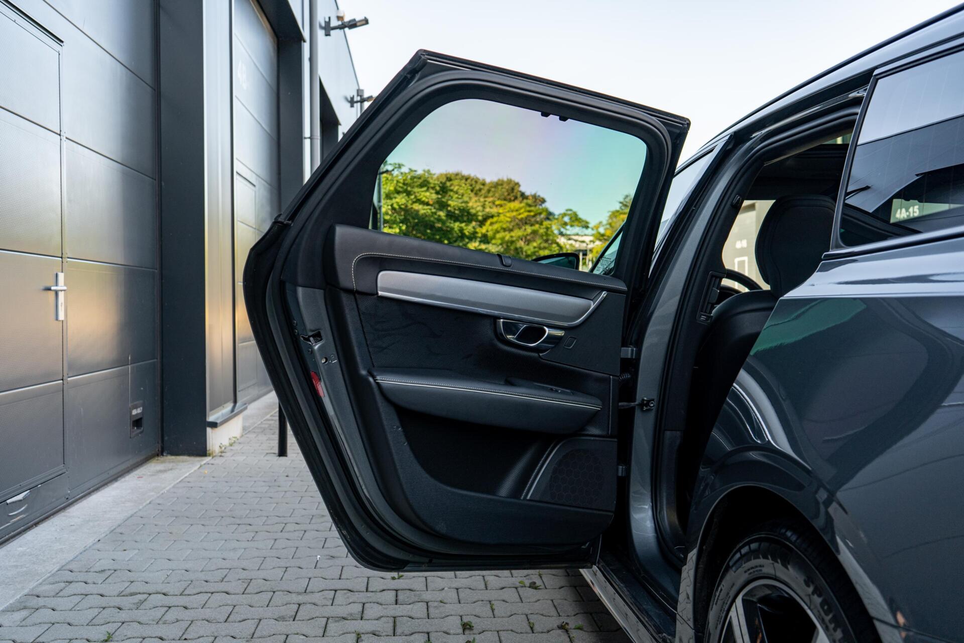 Foto van Volvo V90 T8 Twin Engine