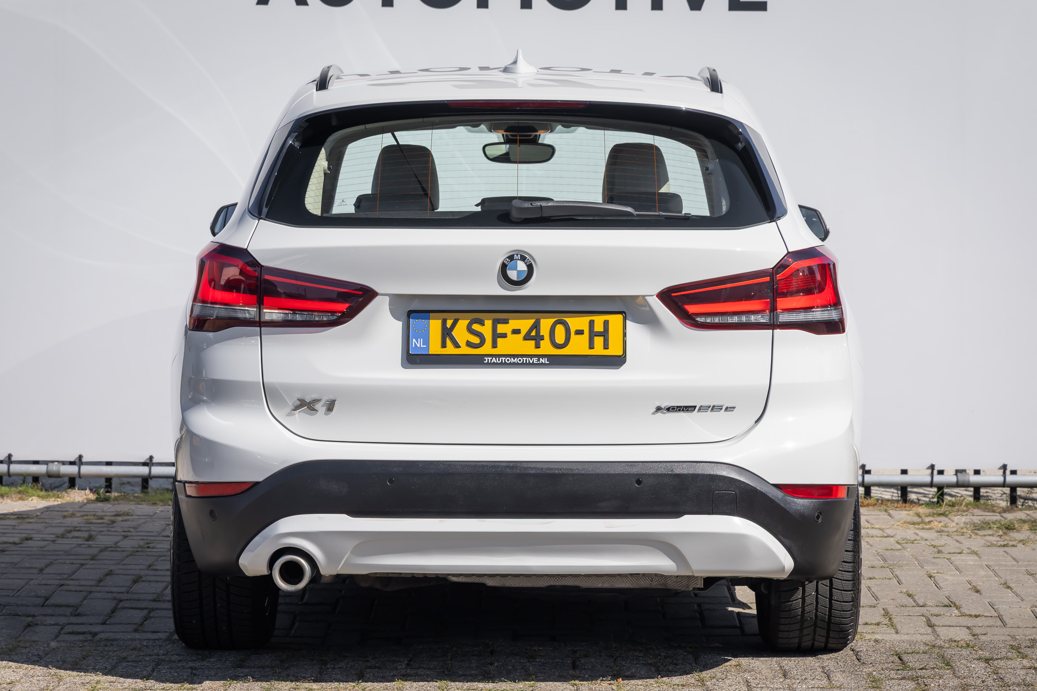 Foto van BMW X1 Xdrive25e
