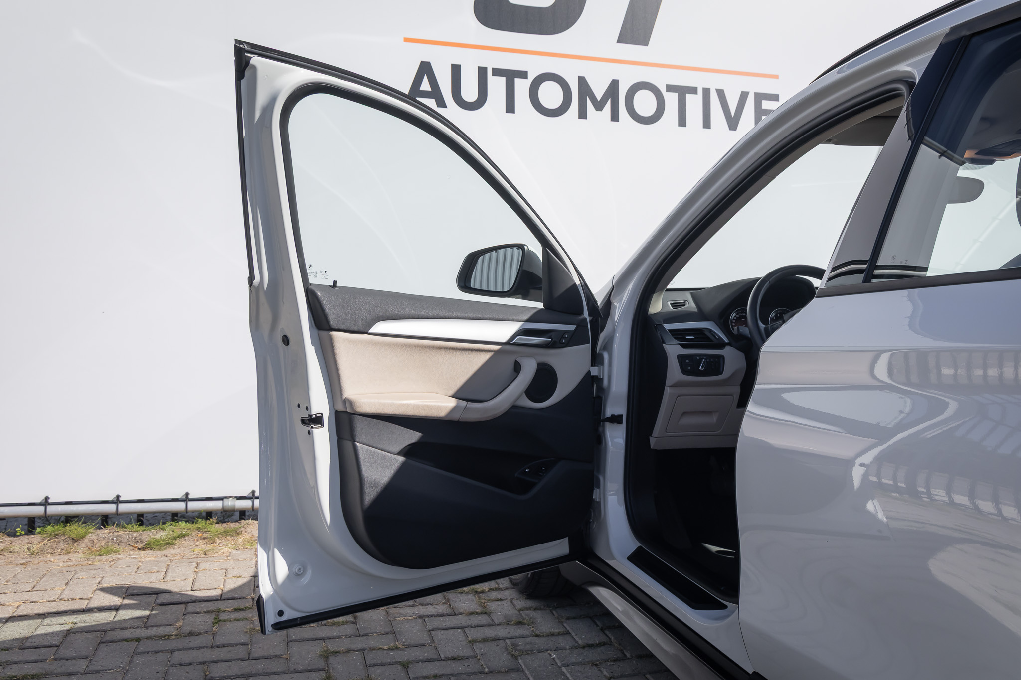 Foto van BMW X1 Xdrive25e
