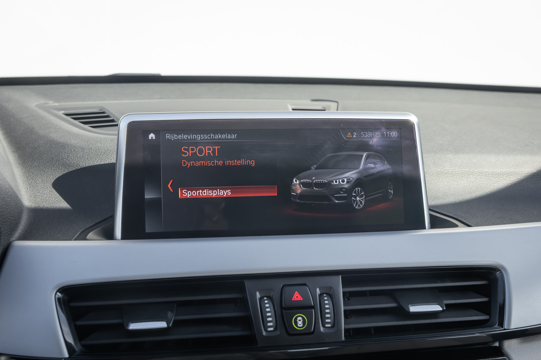 Foto van BMW X1 Xdrive25e