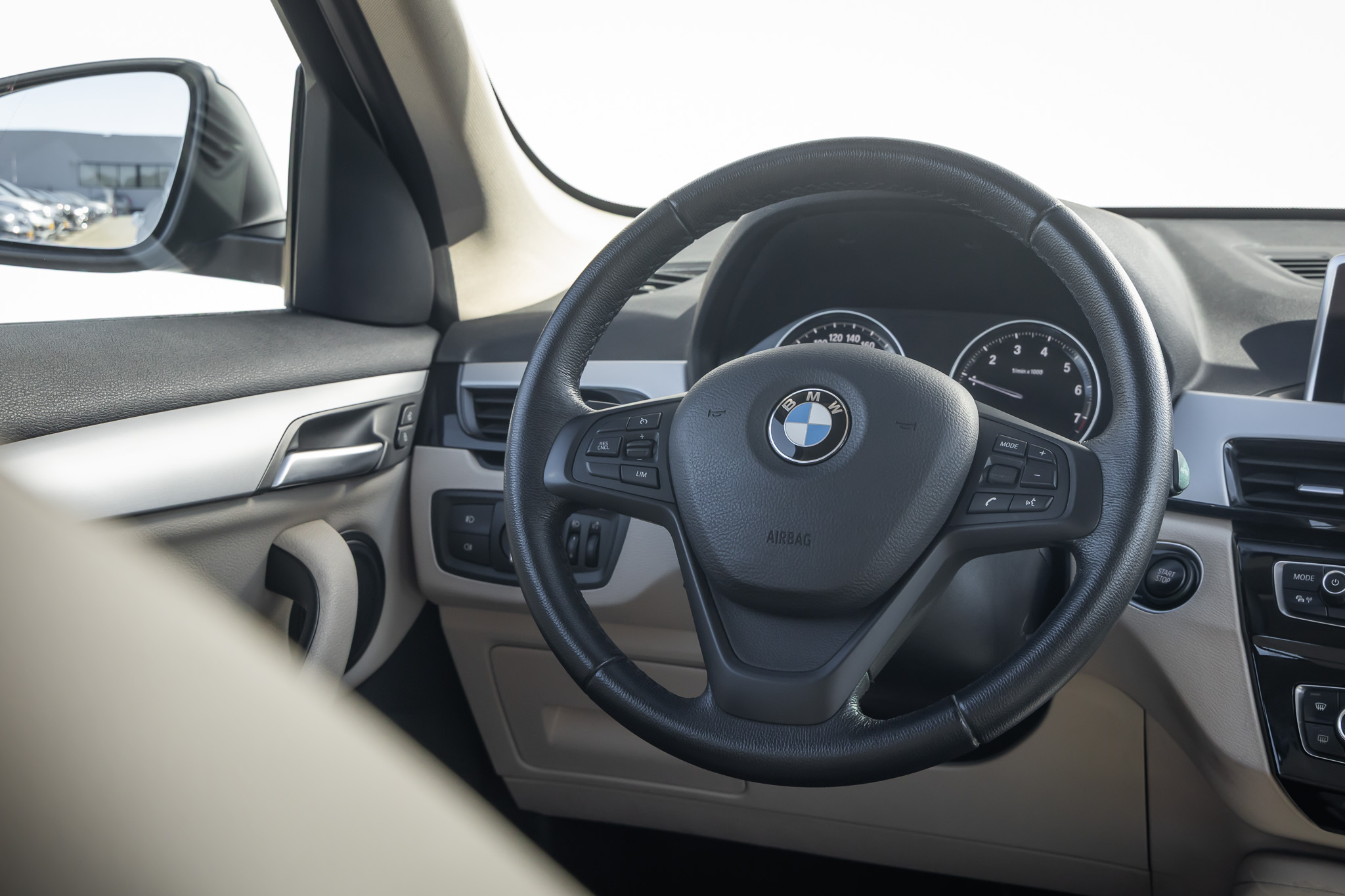 Foto van BMW X1 Xdrive25e
