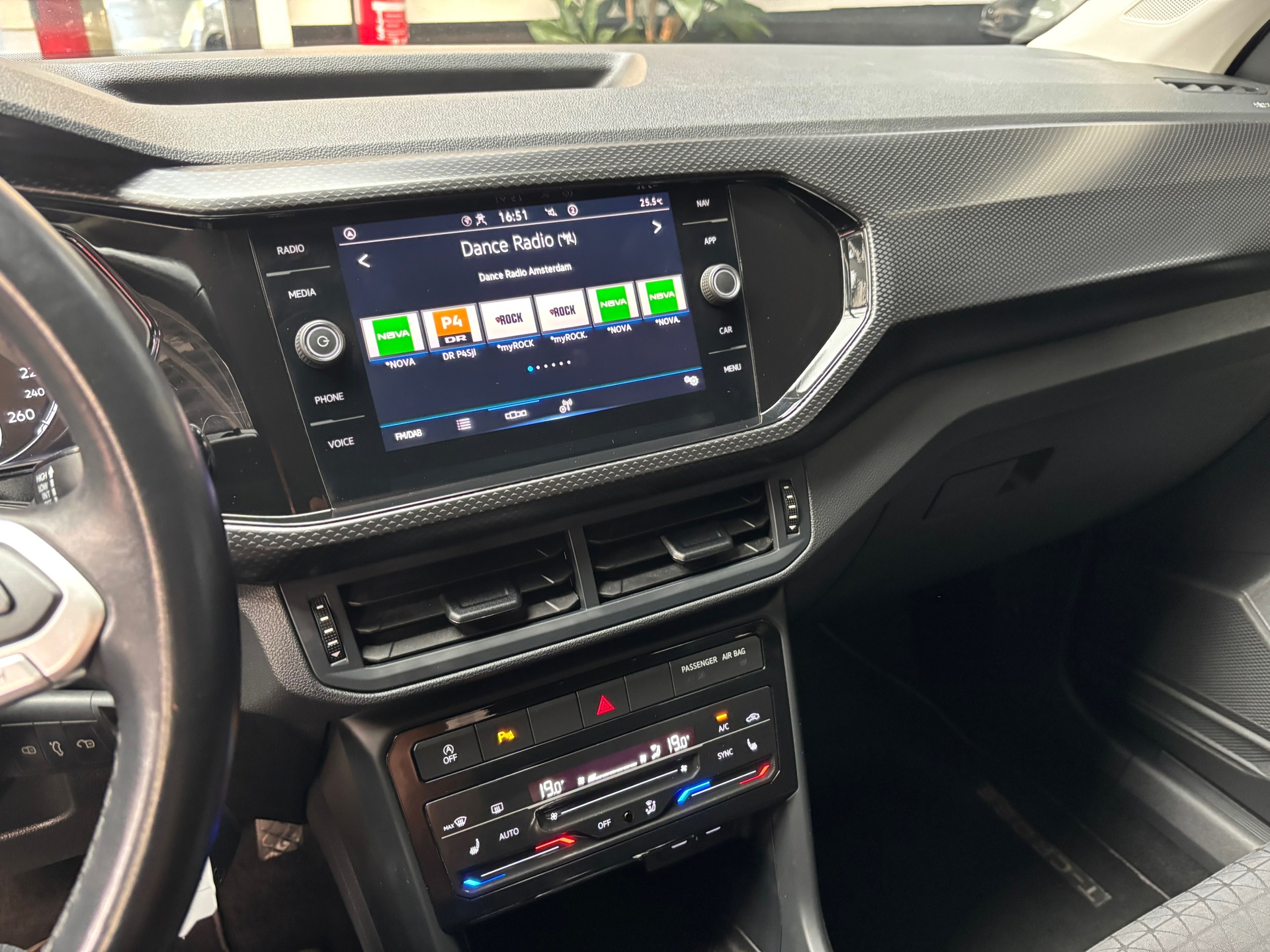 Foto van Volkswagen T-cross