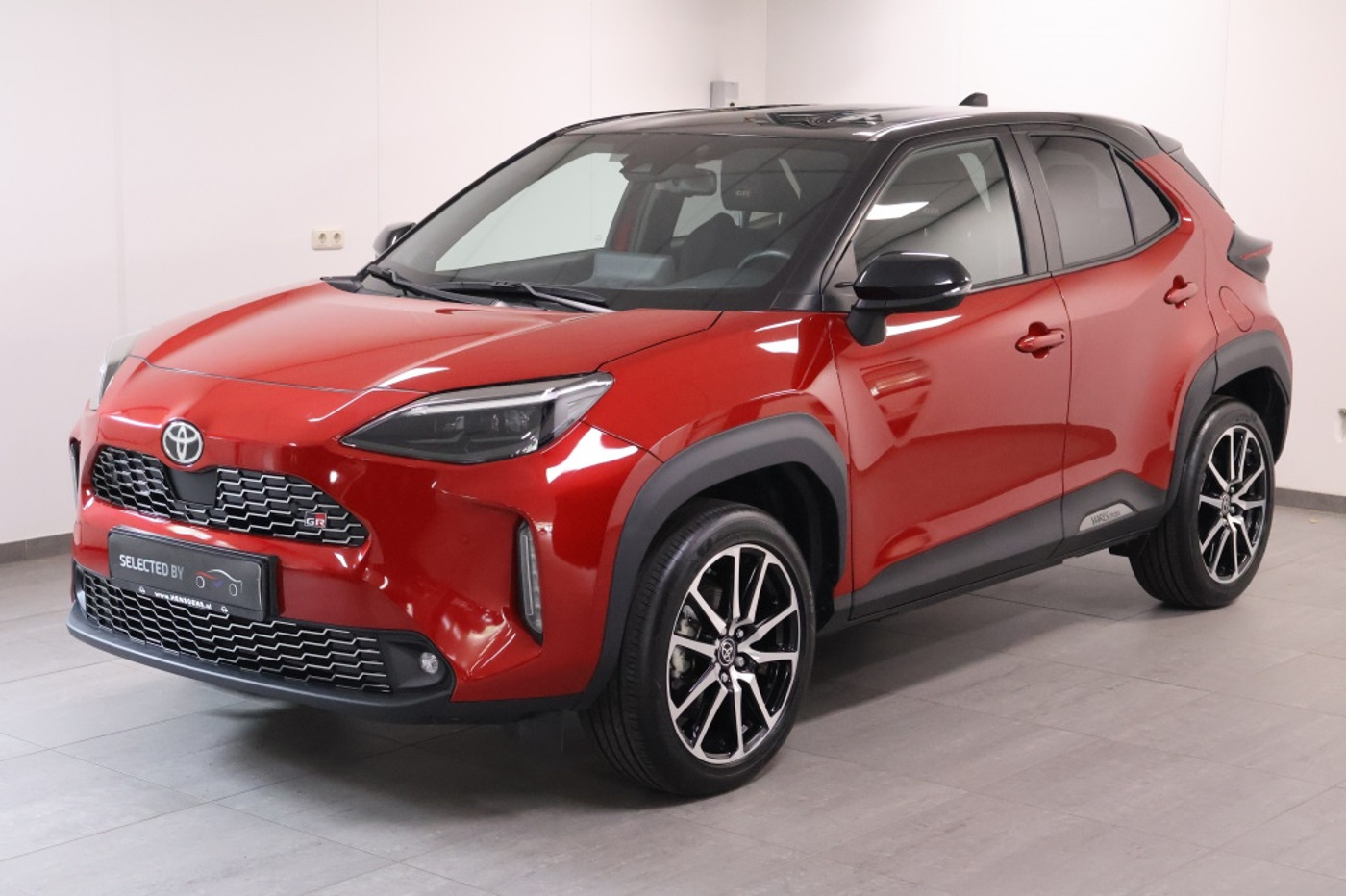 Toyota Yaris Cross 1.5 Hybrid GR Sport | Two-Tone | HUD 2023 - voorkant