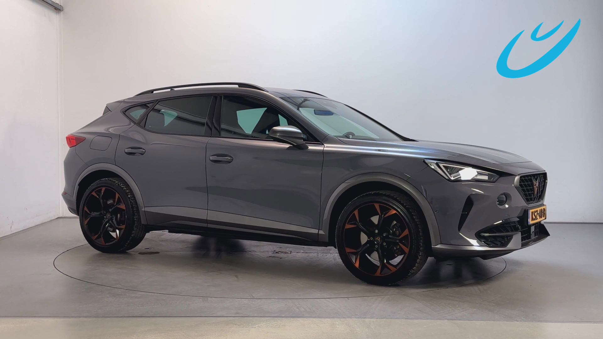 Cupra Formentor VZ E-hybrid 1.4 e-Hybrid VZ 245pk Copper Edition Trekhaak Camera Stoelverwarming LED Navigatie 2023 - voorkant