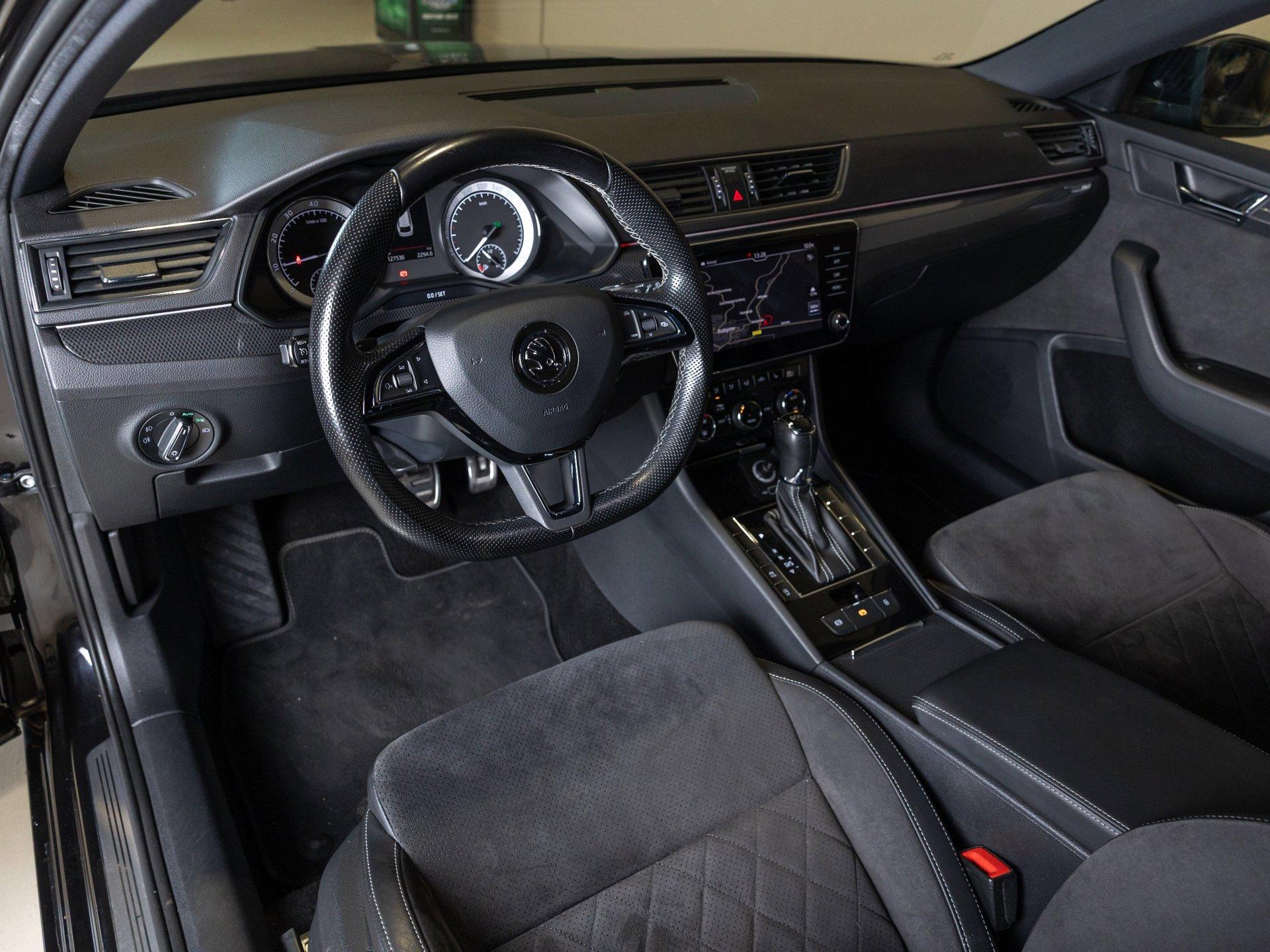 Foto van Skoda Superb Combi