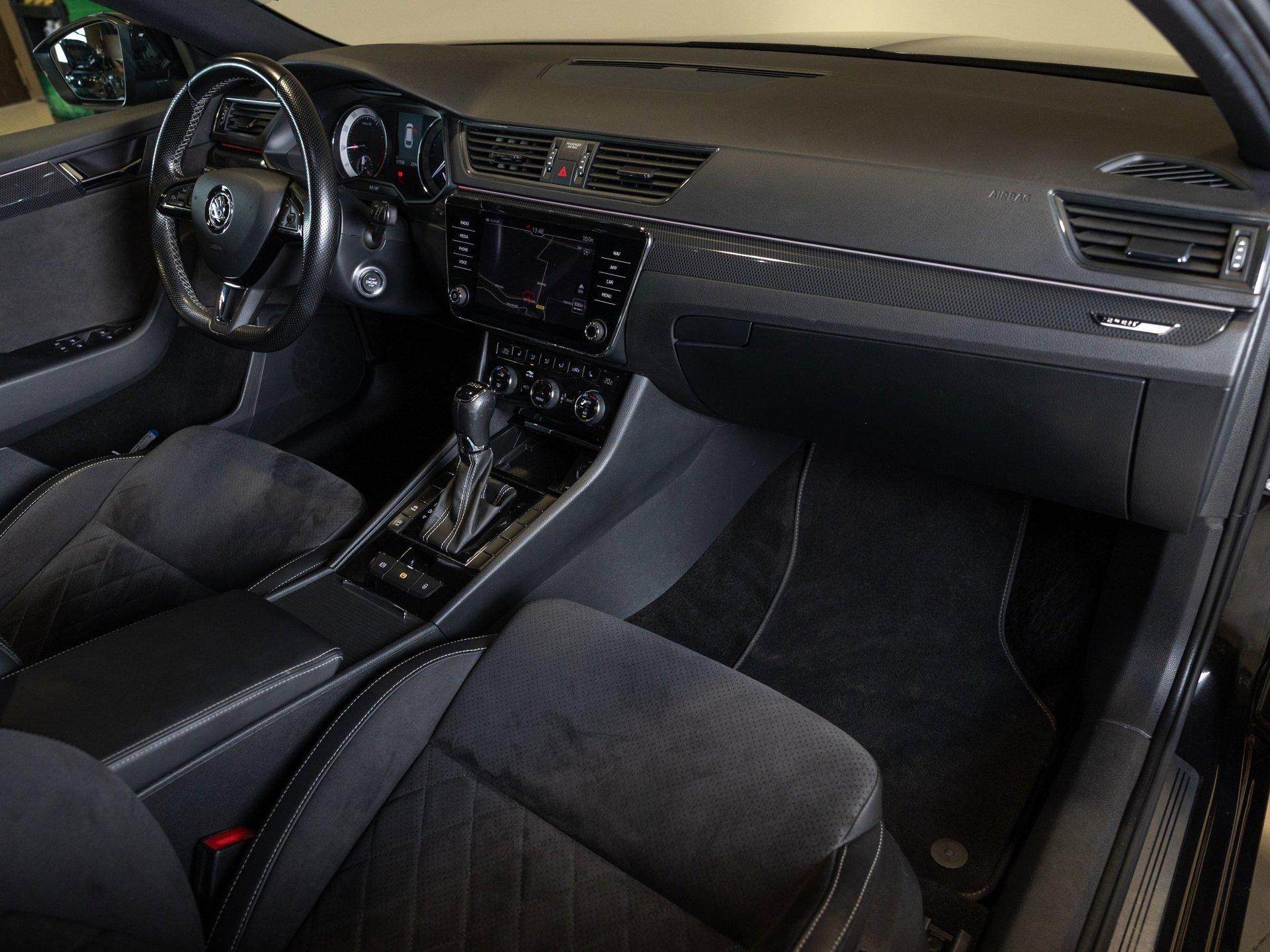 Foto van Skoda Superb Combi