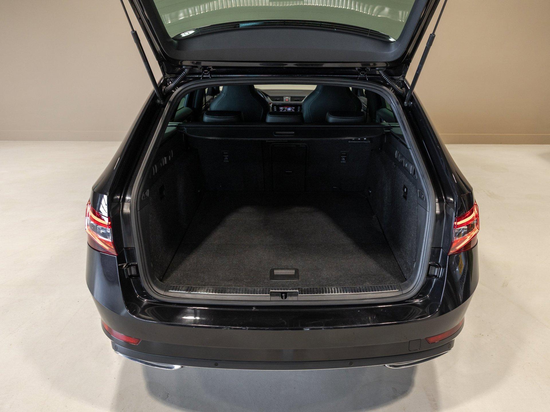Foto van Skoda Superb Combi