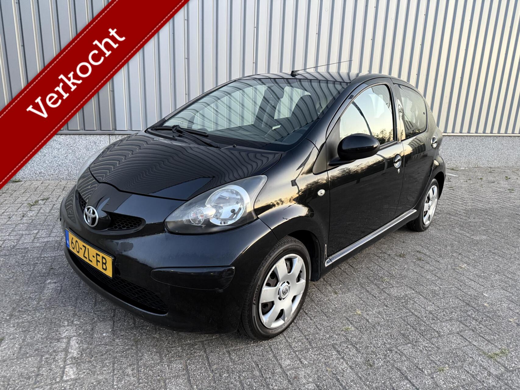 Toyota Toyota Aygo 1.0-12V Automaat 5d Airco Nw APK 2008 - voorkant
