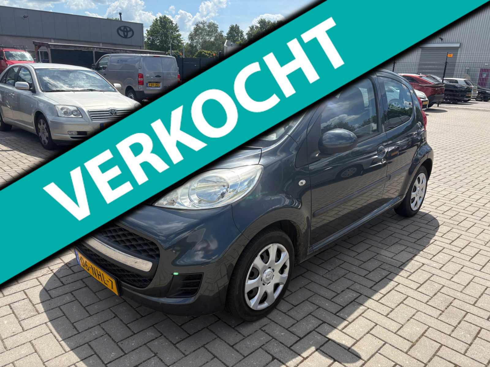 Peugeot Peugeot 107 1.0-12V Urban Move RIJDSUPER!/AIRCO/1EEI /NWEAPK 2010 - voorkant