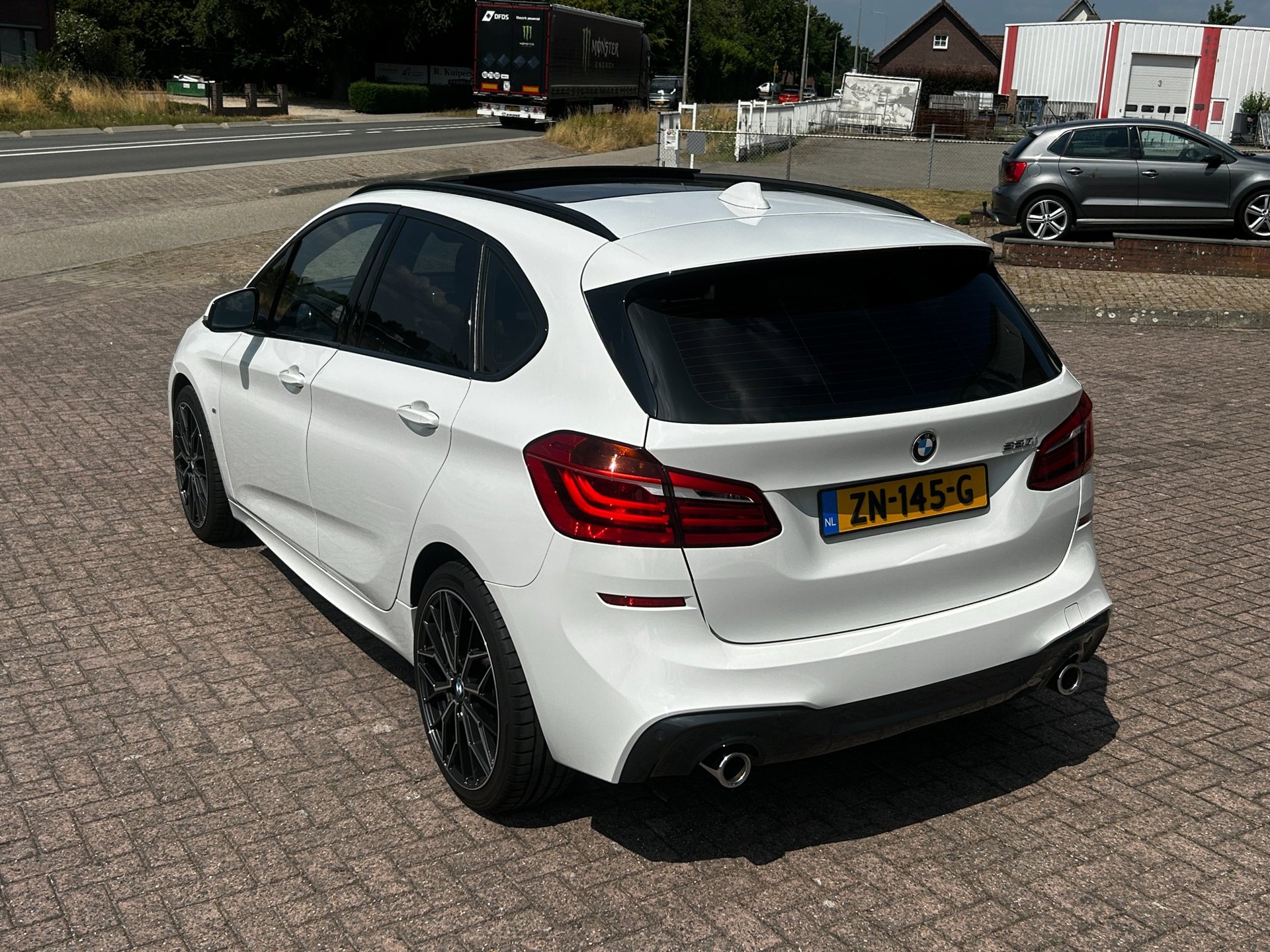 Foto van BMW 220i Active Tourer