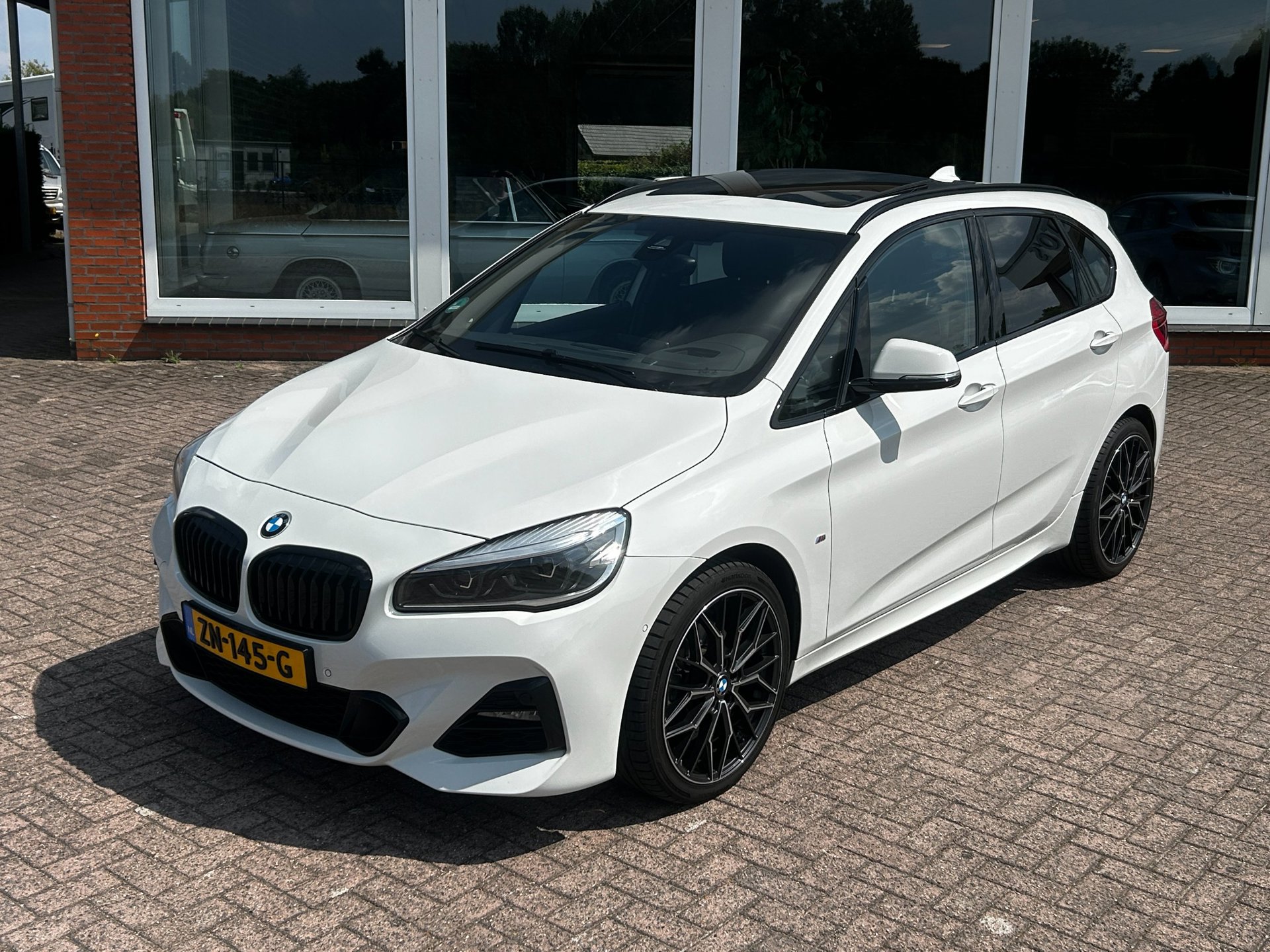 Foto van BMW 220i Active Tourer