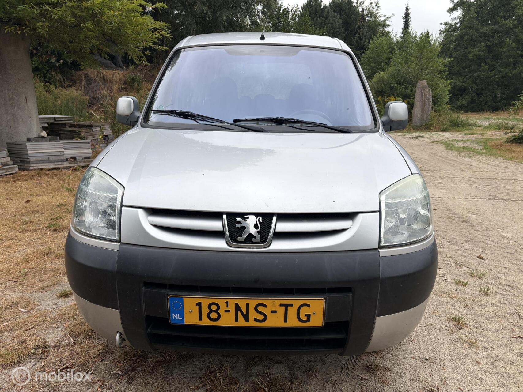 Foto van Peugeot Partner