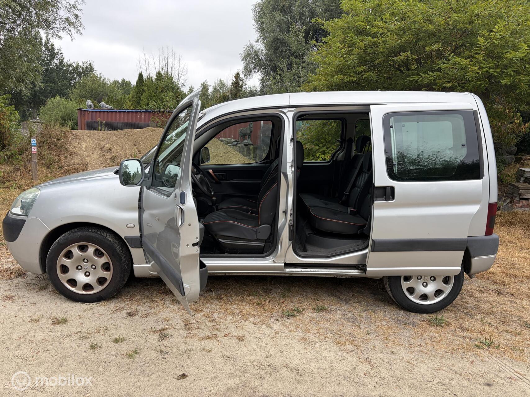 Foto van Peugeot Partner