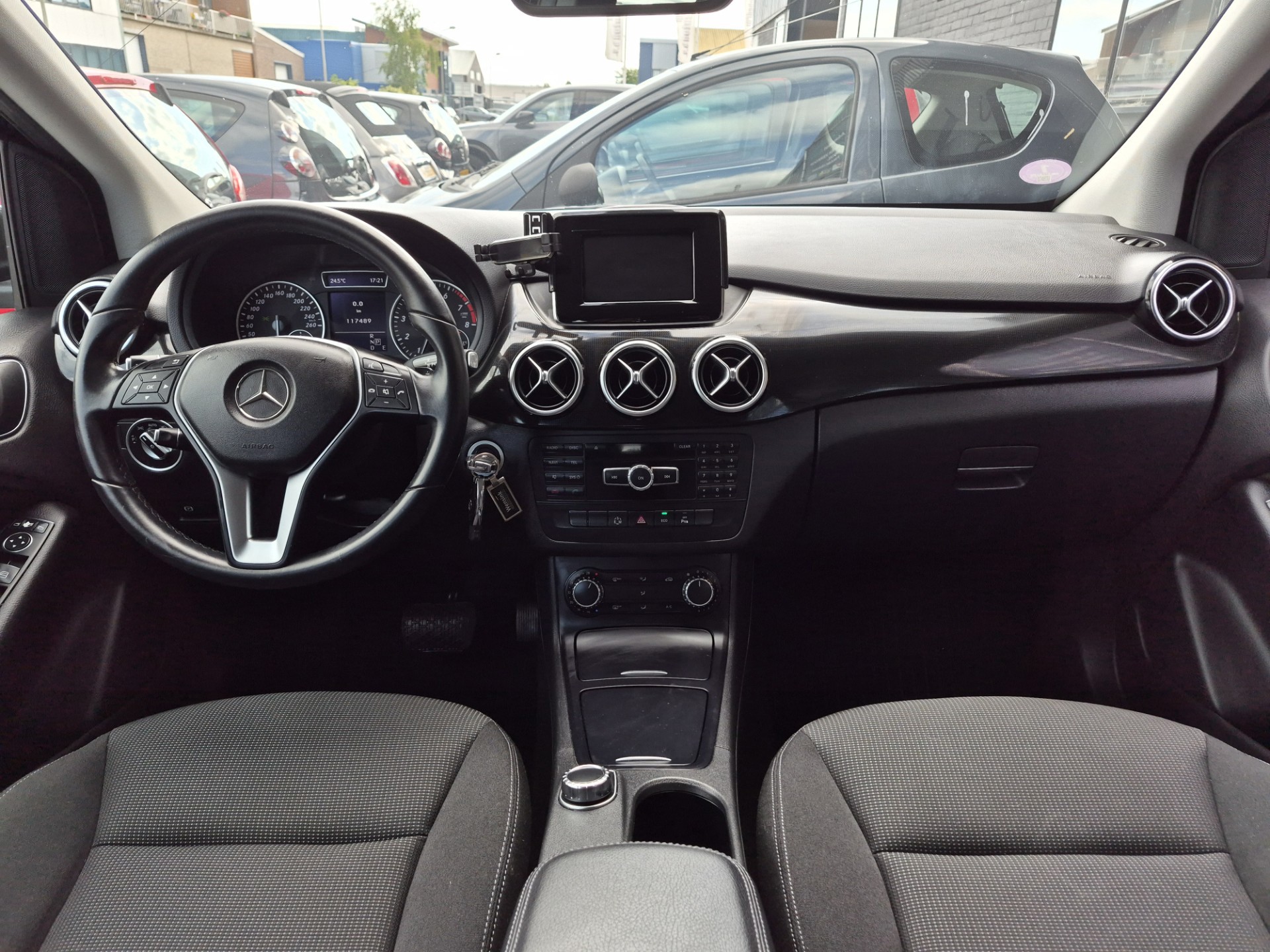 Foto van Mercedes-Benz B 180
