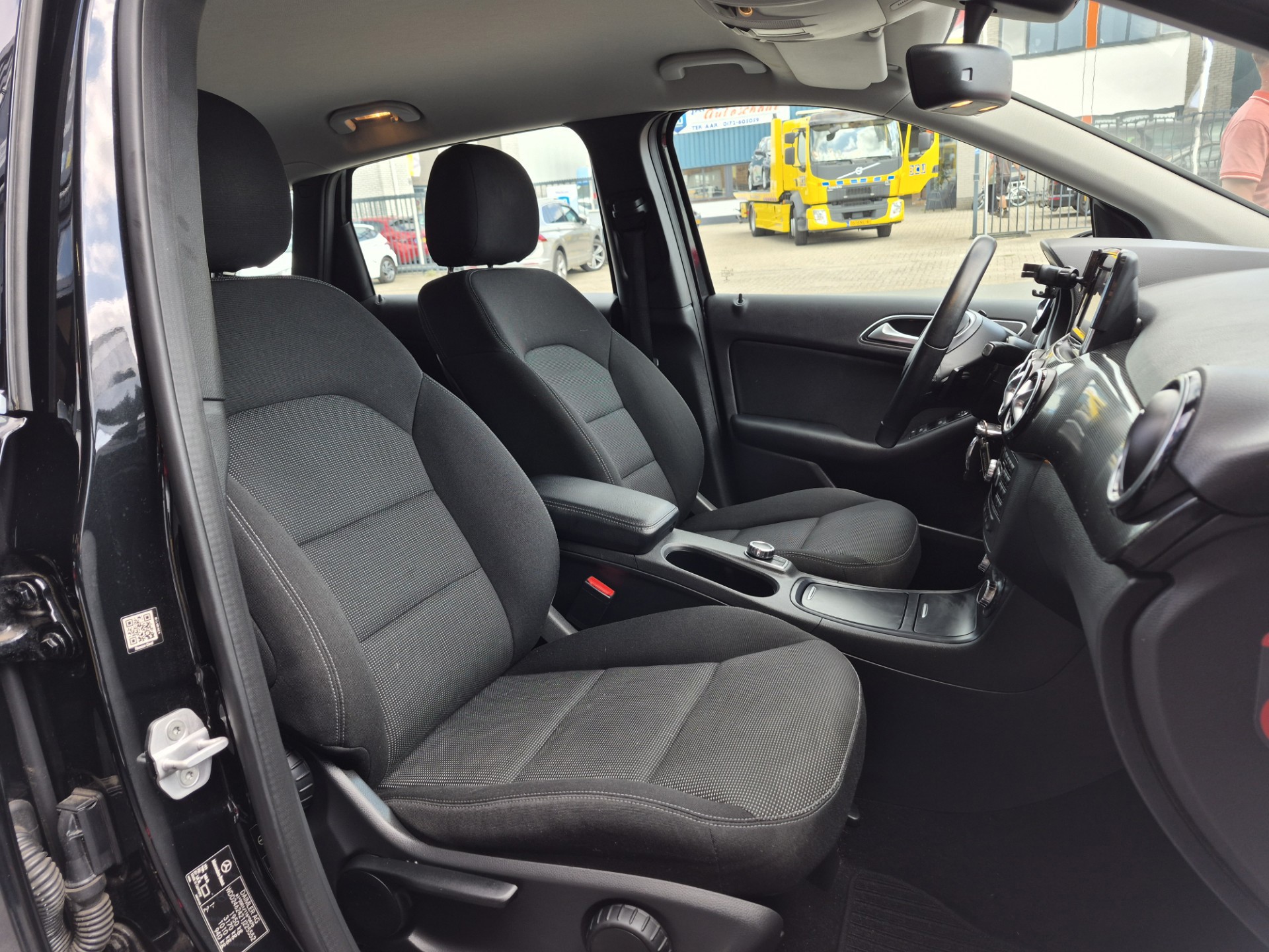 Foto van Mercedes-Benz B 180