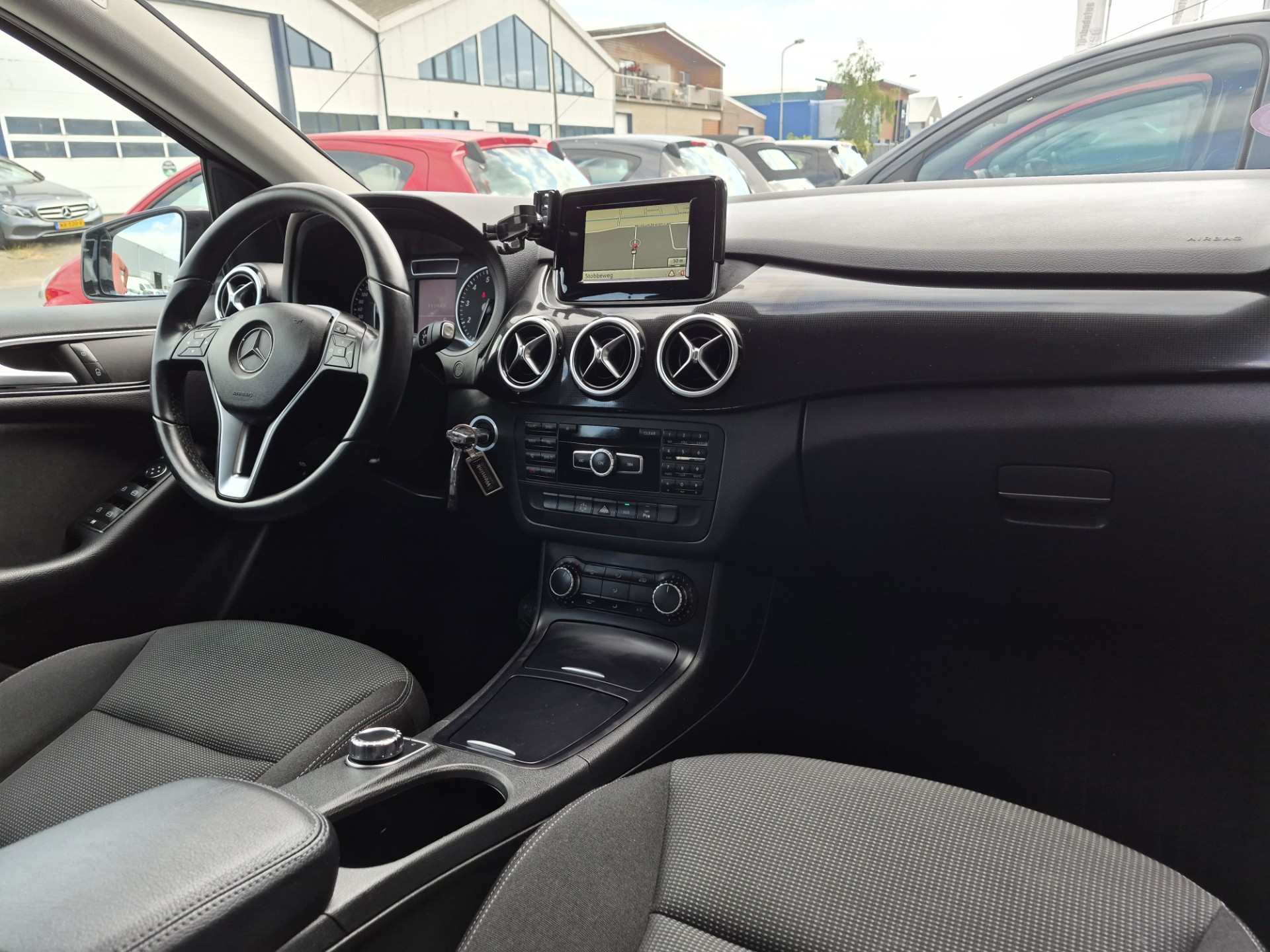 Foto van Mercedes-Benz B 180