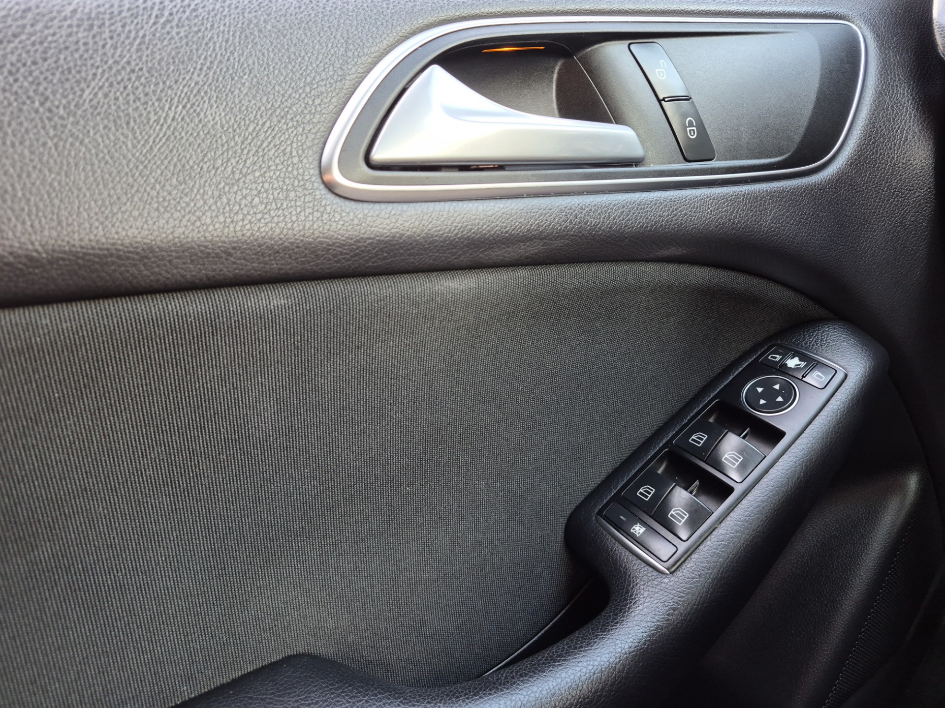 Foto van Mercedes-Benz B 180