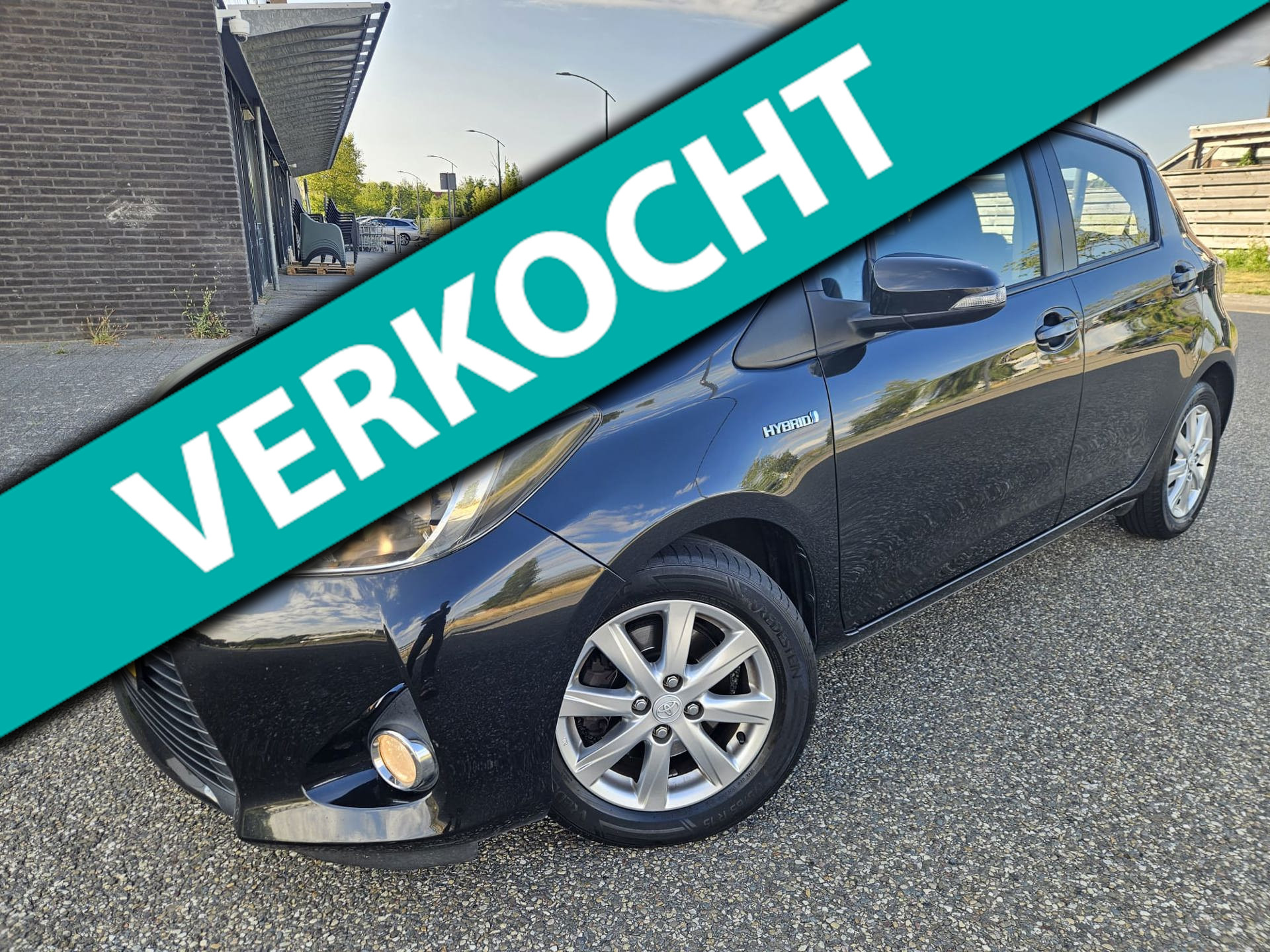 Toyota Toyota Yaris Hybrid 1.5 Full Hybrid Aspiration GARANTIE 2013 - voorkant
