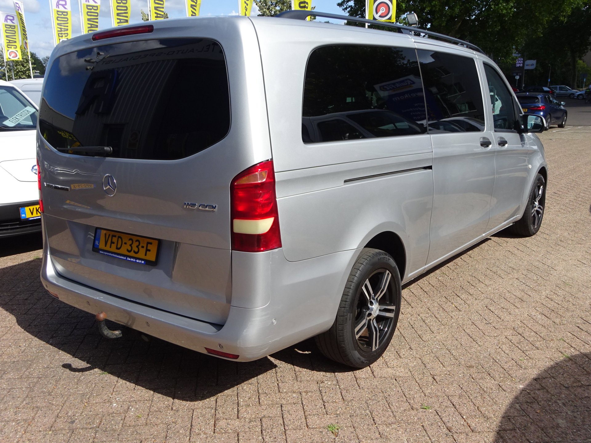 Foto van Mercedes-Benz Vito Tourer