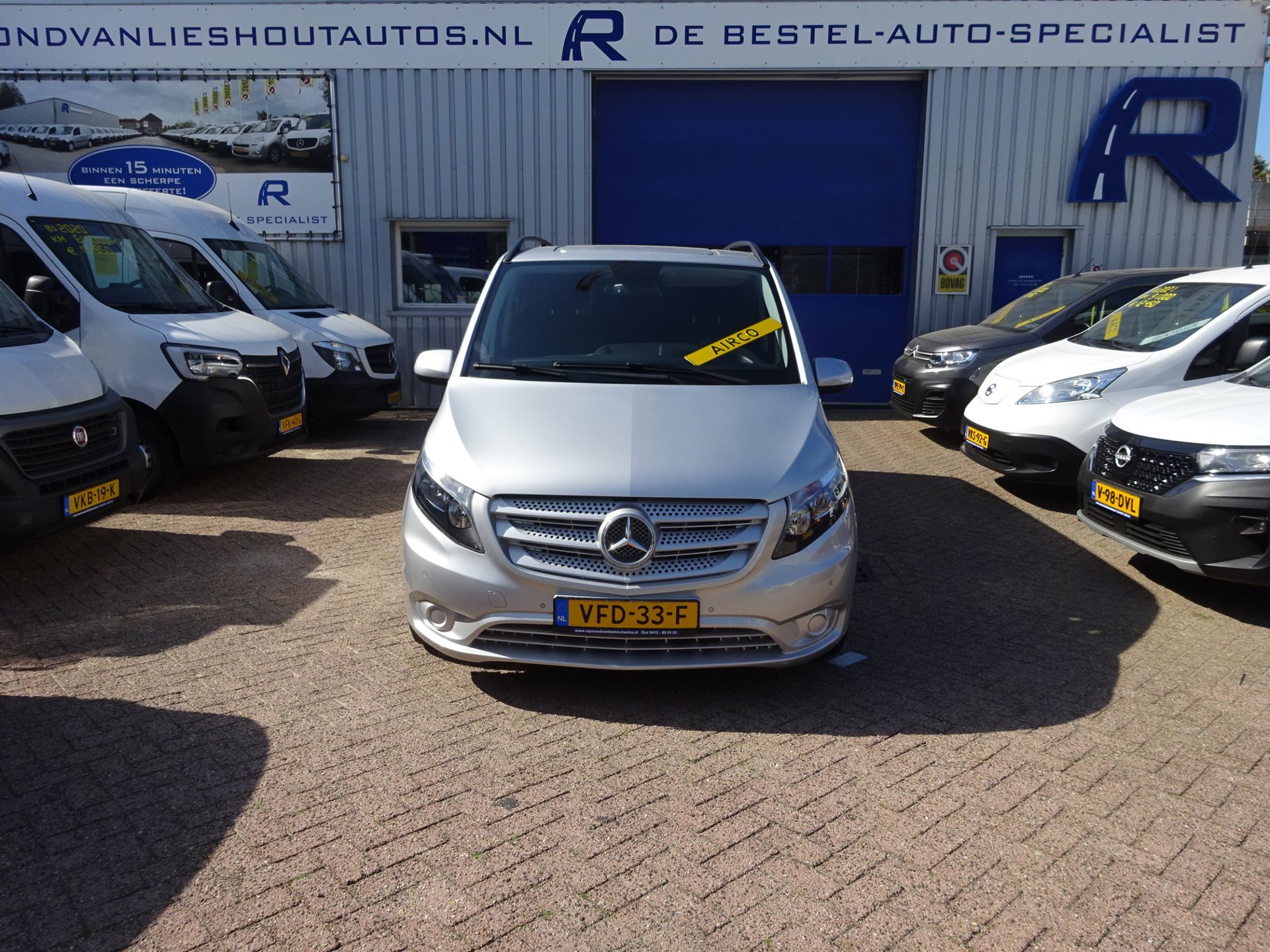 Foto van Mercedes-Benz Vito Tourer