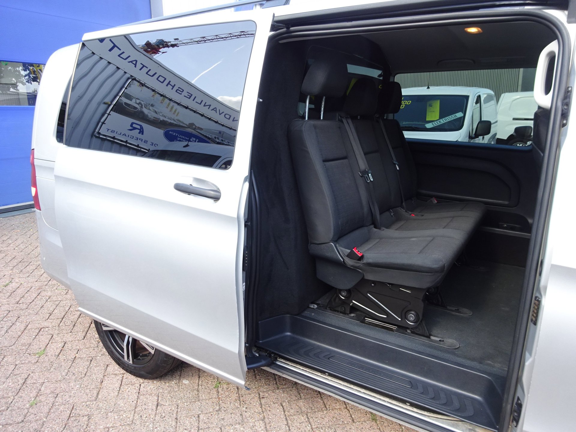 Foto van Mercedes-Benz Vito Tourer